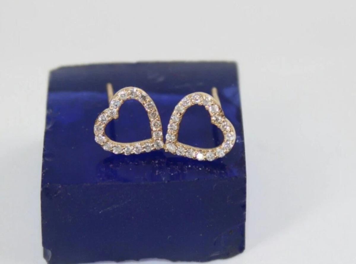Boucles d'oreilles en or massif 14K Mini Heart Diamond Studs Gold Jewelry Birthday Gifts. Unisexe en vente