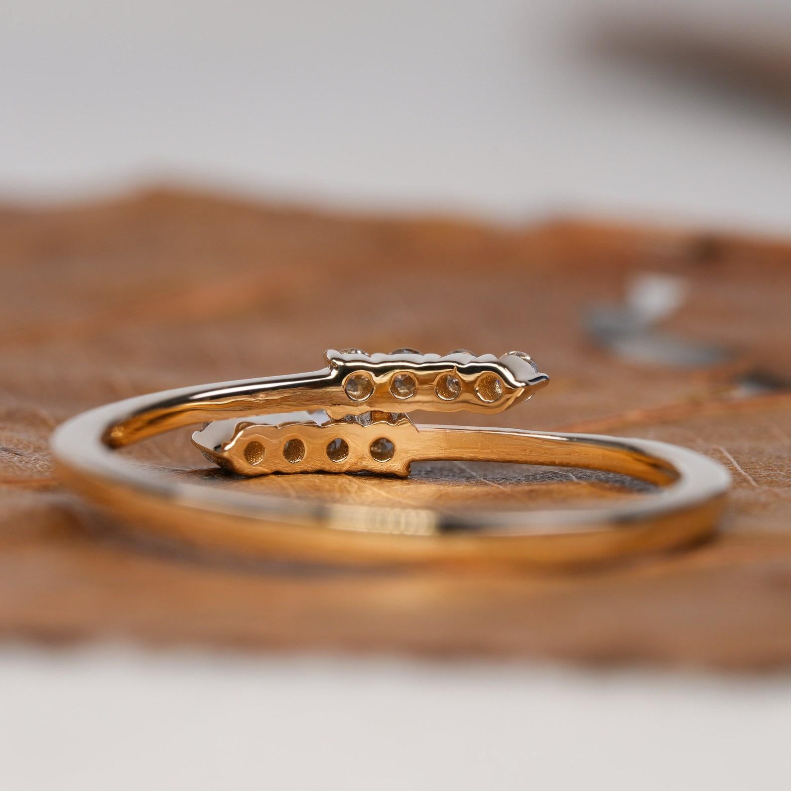 Taglio rotondo Anello bypass minimalista in oro massiccio 14k Anello con diamante naturale Anello con bracciale a spirale Regalo in vendita