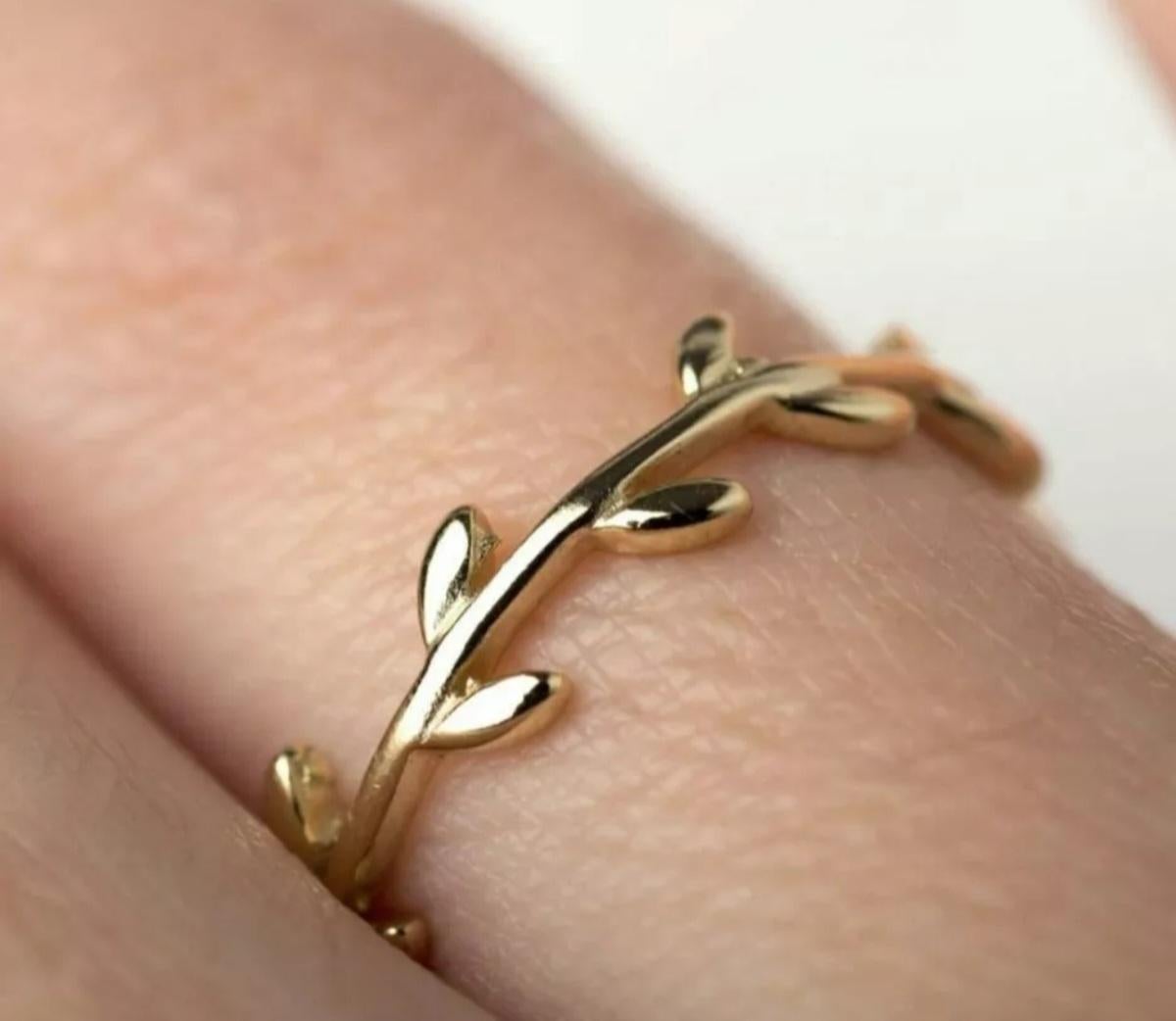 14k Massivgold Minimalistischer Blatt-Ringband Valentines Girlfriend Branch Ring Geschenk. im Zustand „Neu“ im Angebot in Chicago, IL