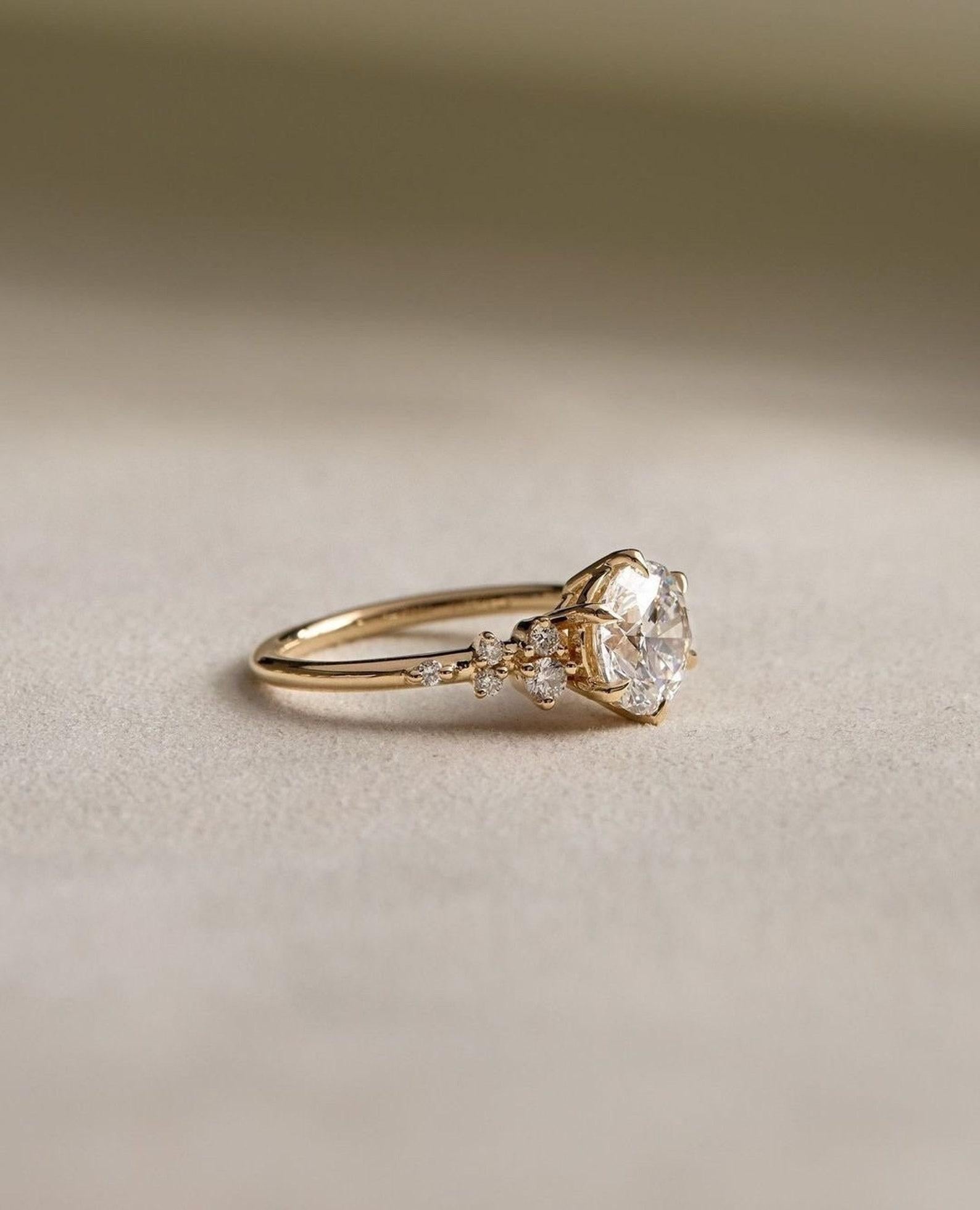 14k Massivgold Moissanit Cluster Verlobungsring 2 CT Rundschliff 1