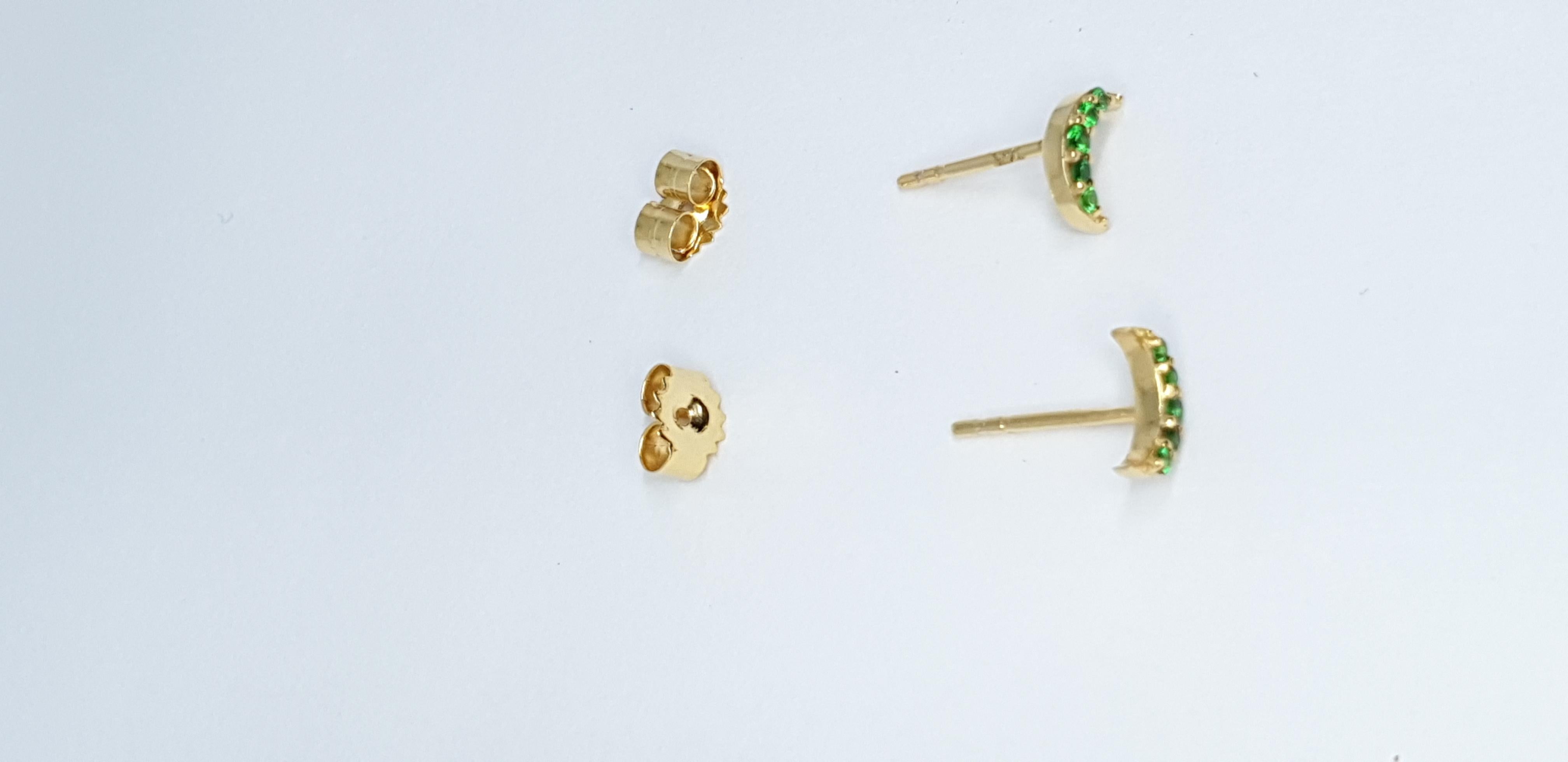 Art déco Clous d'oreilles en or massif 14 carats en forme de lune pour femmes, cadeau de mariage Tsavorite en vente