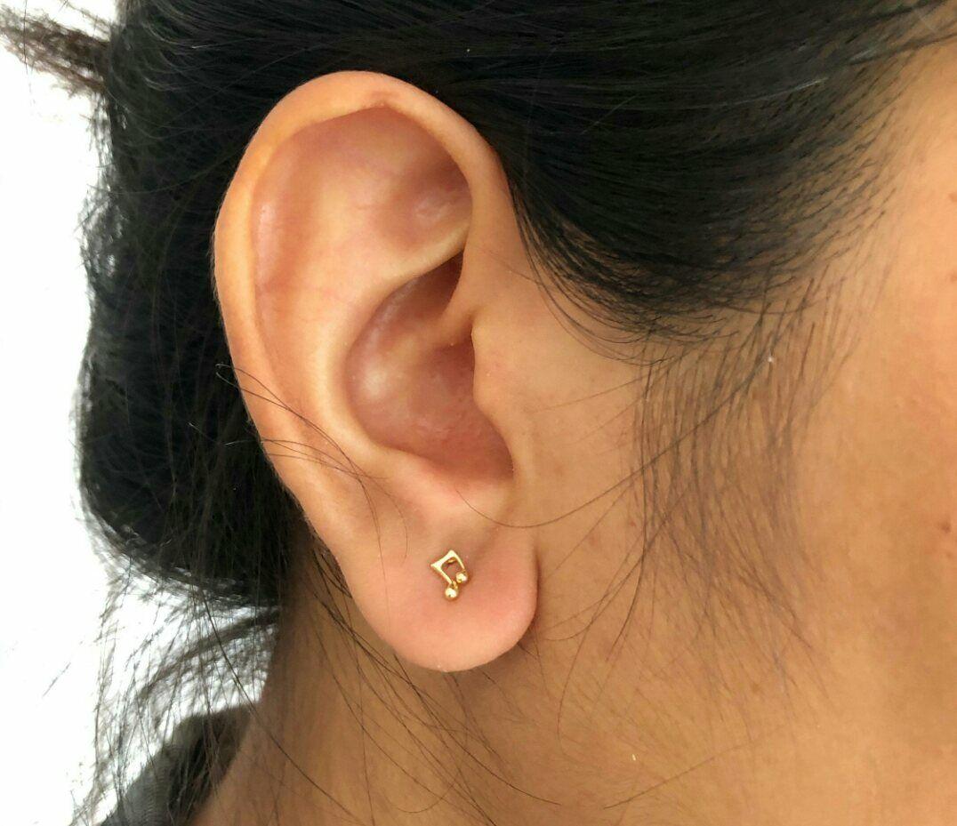 14k Solid Gold Musical Notes Stud Piercing Jewelry Nose Earrring In New Condition For Sale In Chicago, IL