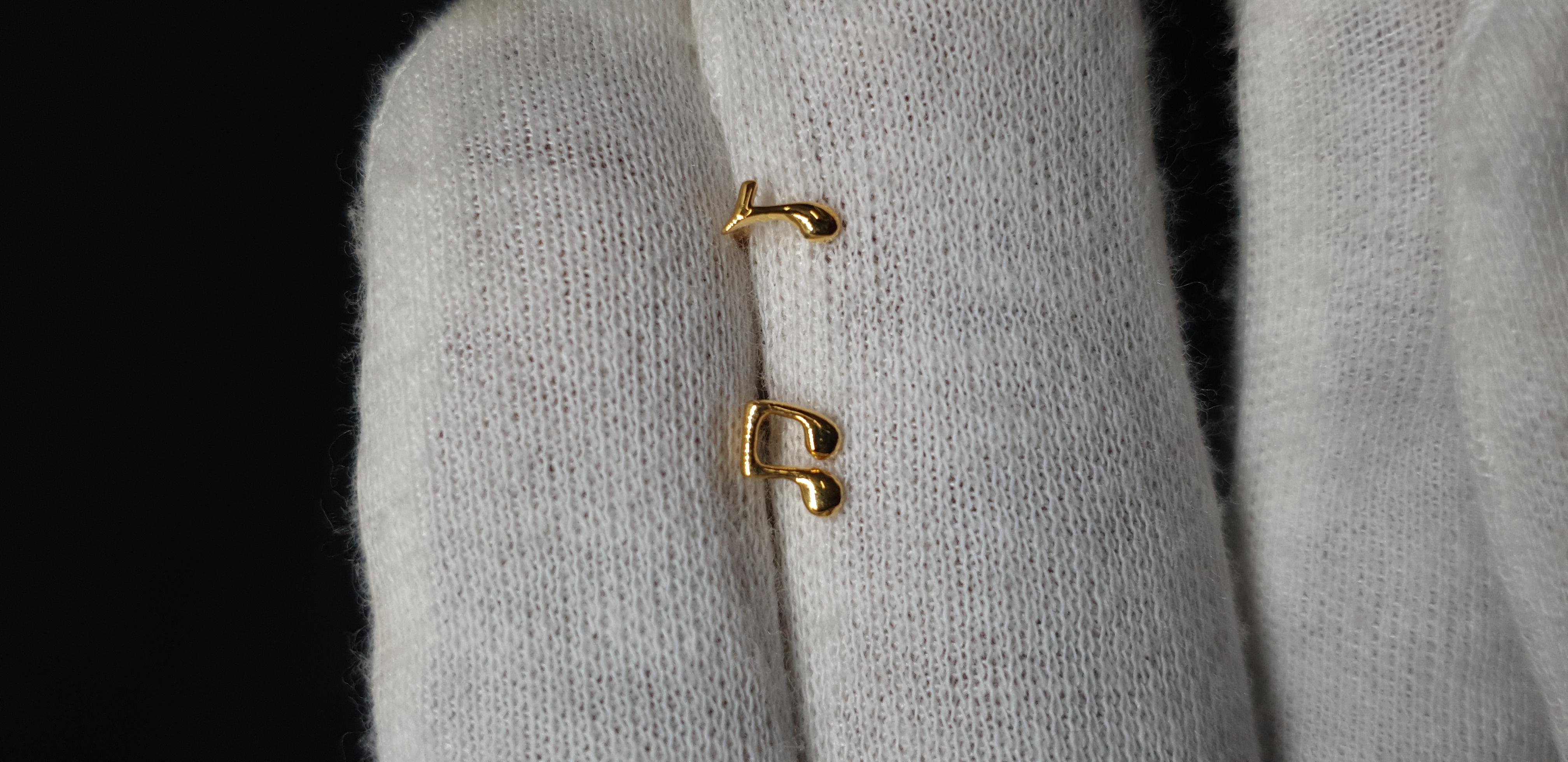 14k Solid Gold Musical Notes Stud Piercing Jewelry Nose Earrring For Sale 2