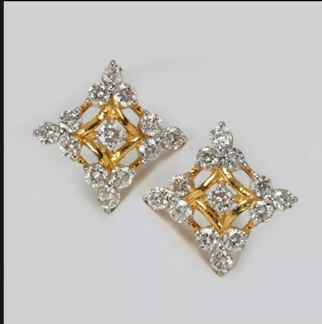14K Solid Gold Natural Diamond Floral Stud Earring Handmade Earrings Gift. For Sale 1