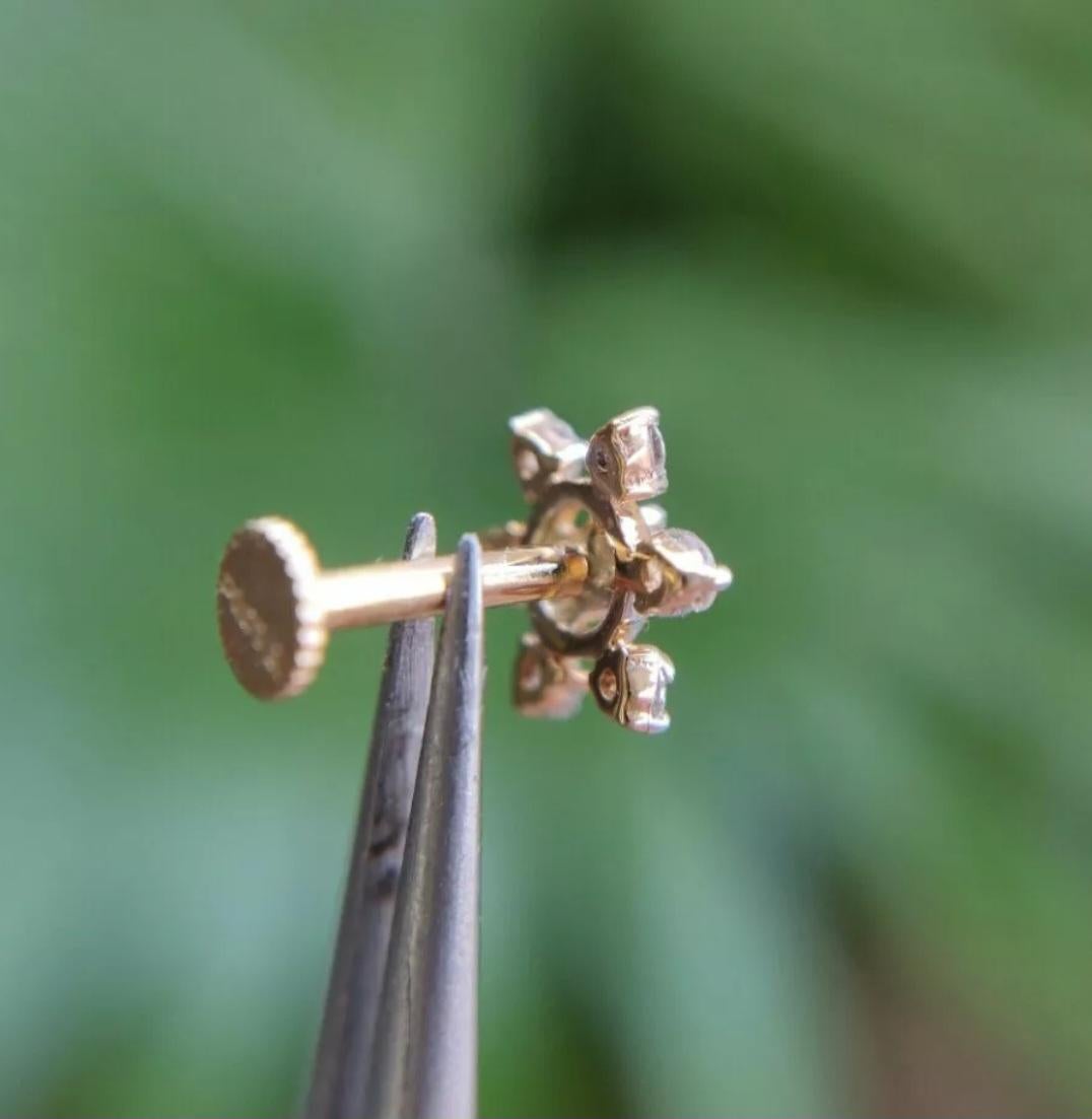 14k Solid Gold natürlichen Diamant Schneeflocke Blume Nase Ohrstecker Ring Hochzeit Nase Pins im Zustand „Neu“ im Angebot in Chicago, IL