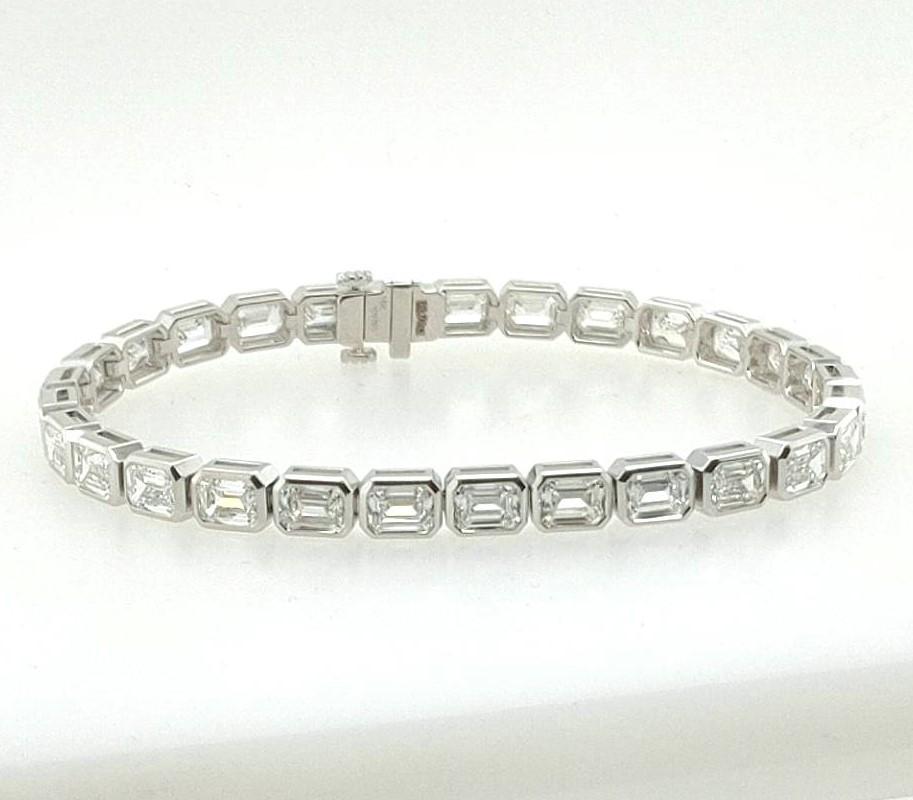 14k Massivgold Natürlicher Diamant-Tennis-Armband mit Smaragdschliff-Lünette im Zustand „Neu“ im Angebot in Jersey City, NJ