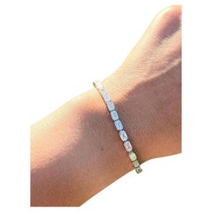 14k Massivgold Natürlicher Diamant-Tennis-Armband mit Smaragdschliff-Lünette