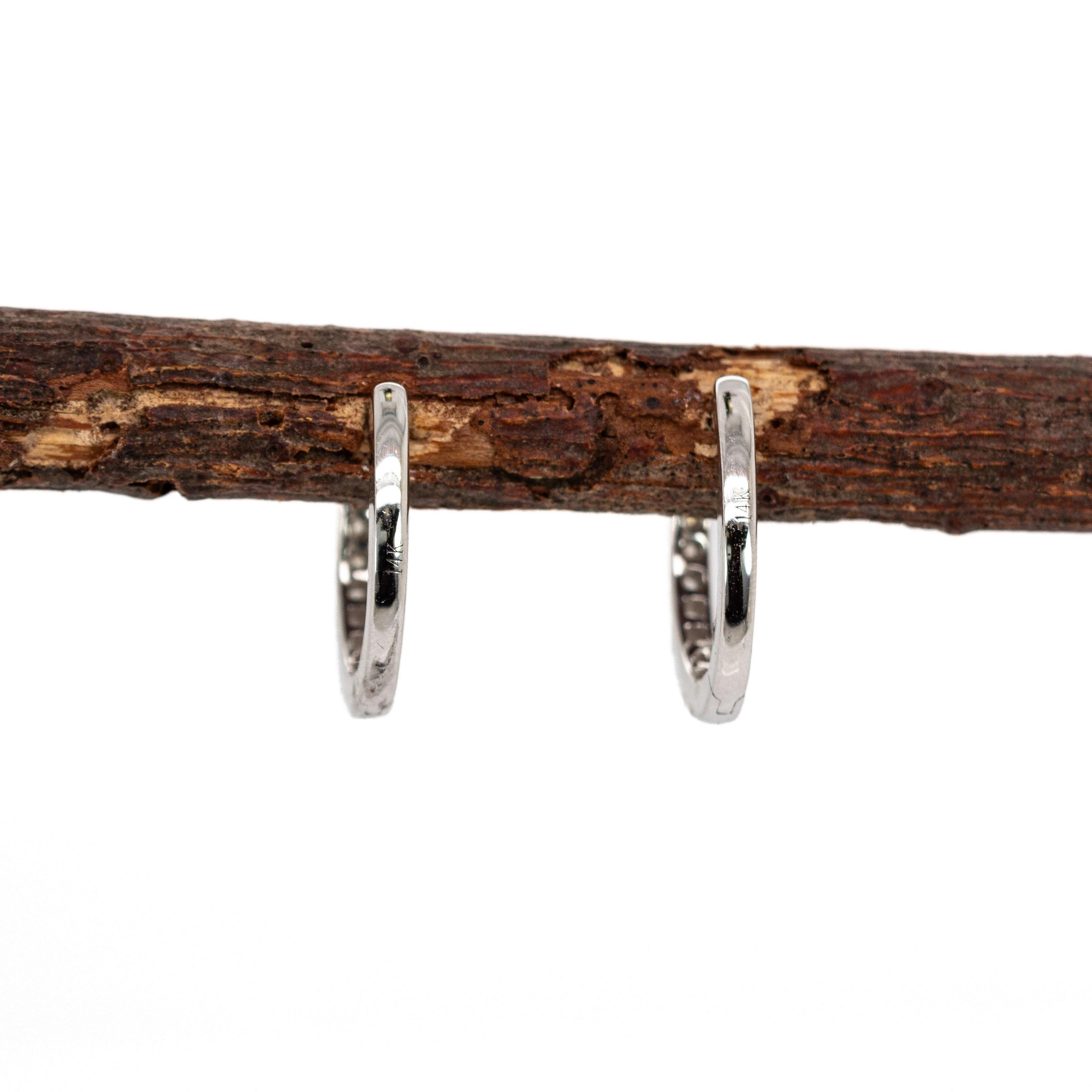 Cerceaux en or massif 14k diamant naturel miné par la terre  Fermeture par loquet Pour femmes en vente
