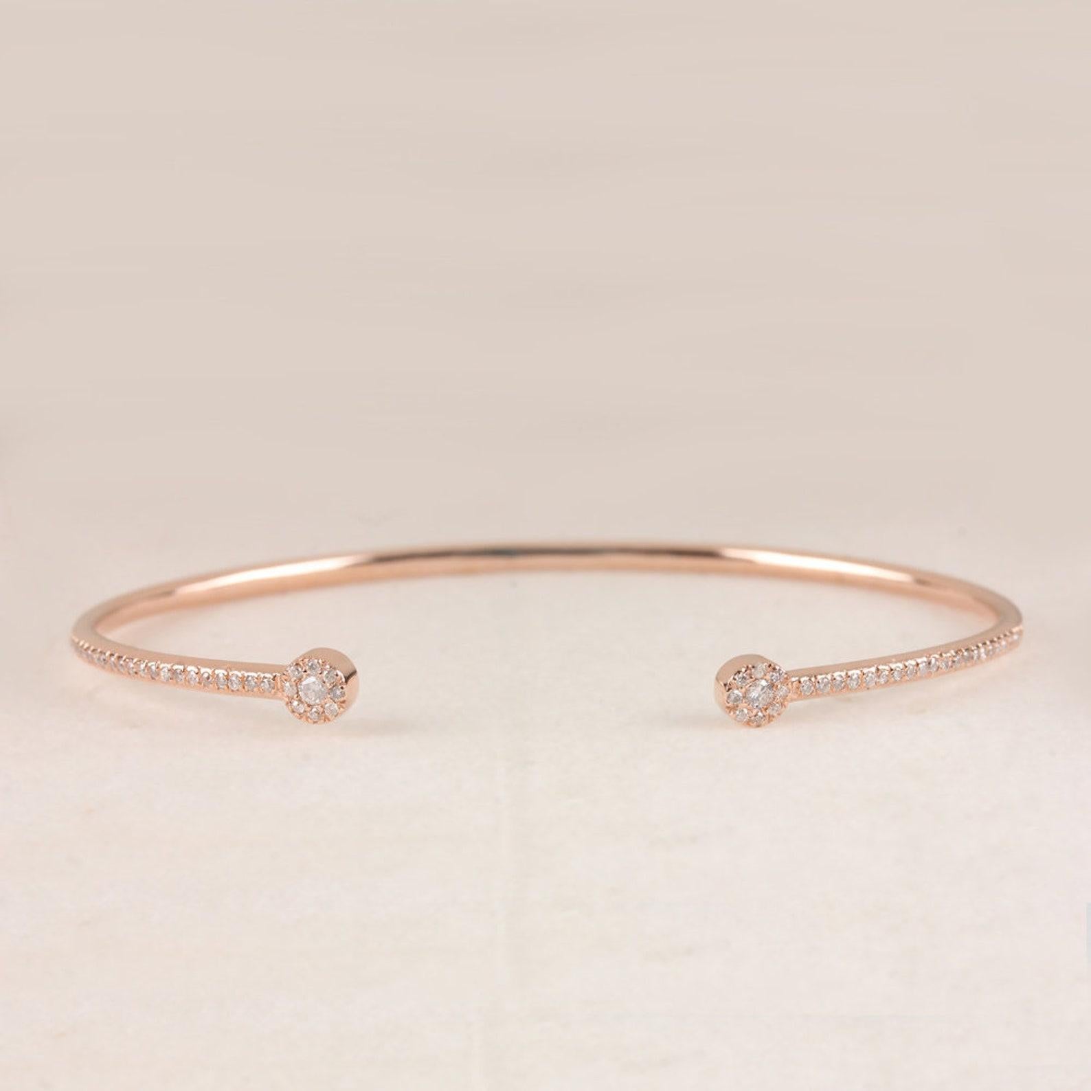 Round Cut 14k Solid Gold Natural Pave Diamond Bracelet Cuff Bangle Bracelet For Women. For Sale
