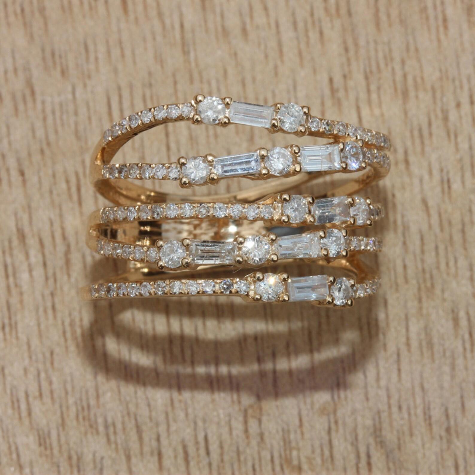 Taglio brillante Anello in oro massiccio 14k con diamante naturale Nature Taglio Baguette Bellissimo anello. in vendita