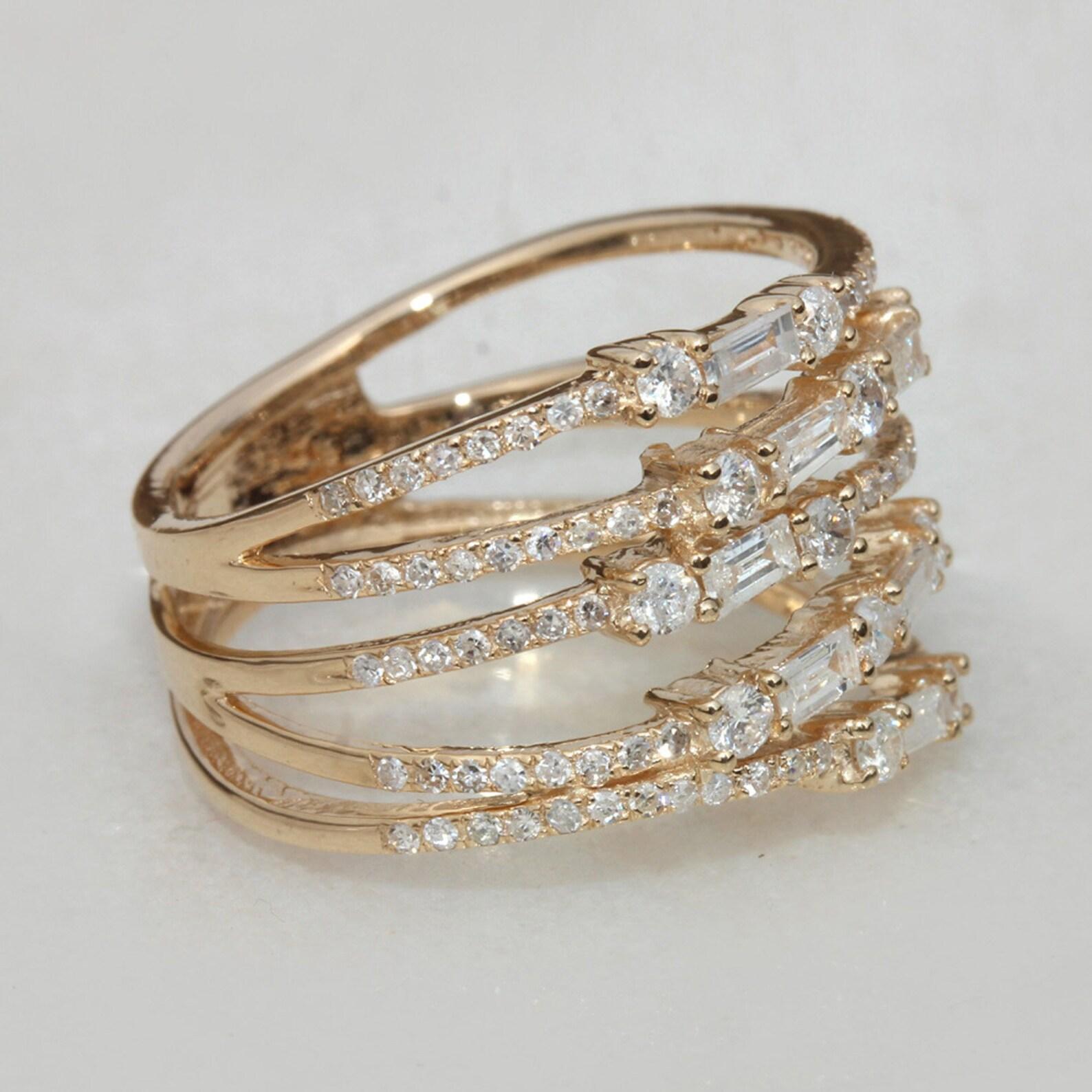 Anello in oro massiccio 14k con diamante naturale Nature Taglio Baguette Bellissimo anello. in vendita 2