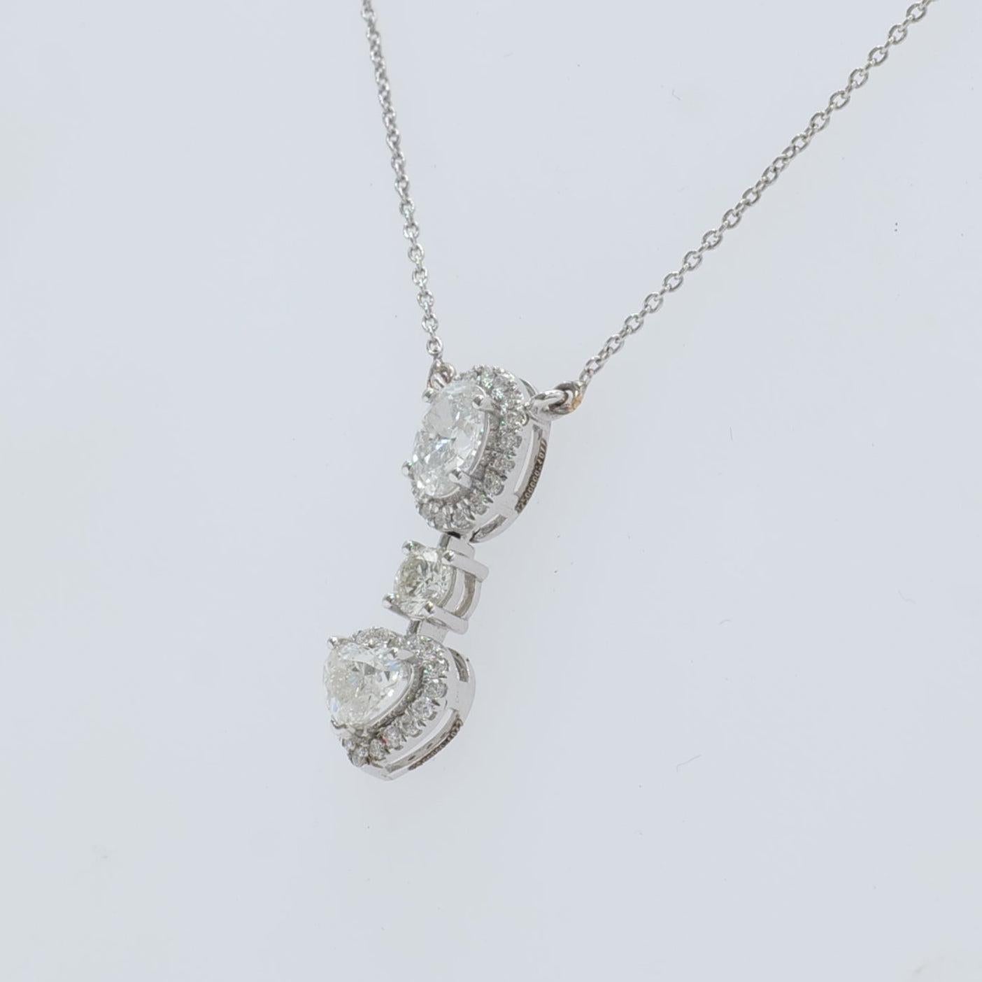 Collier à trois pierres en or massif 14K avec cœur ovale et diamants (certifié) Pour femmes en vente