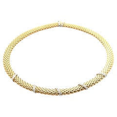 Collana a girocollo in oro massiccio 14k con pave e stazioni di diamanti, con perline e popcorn.