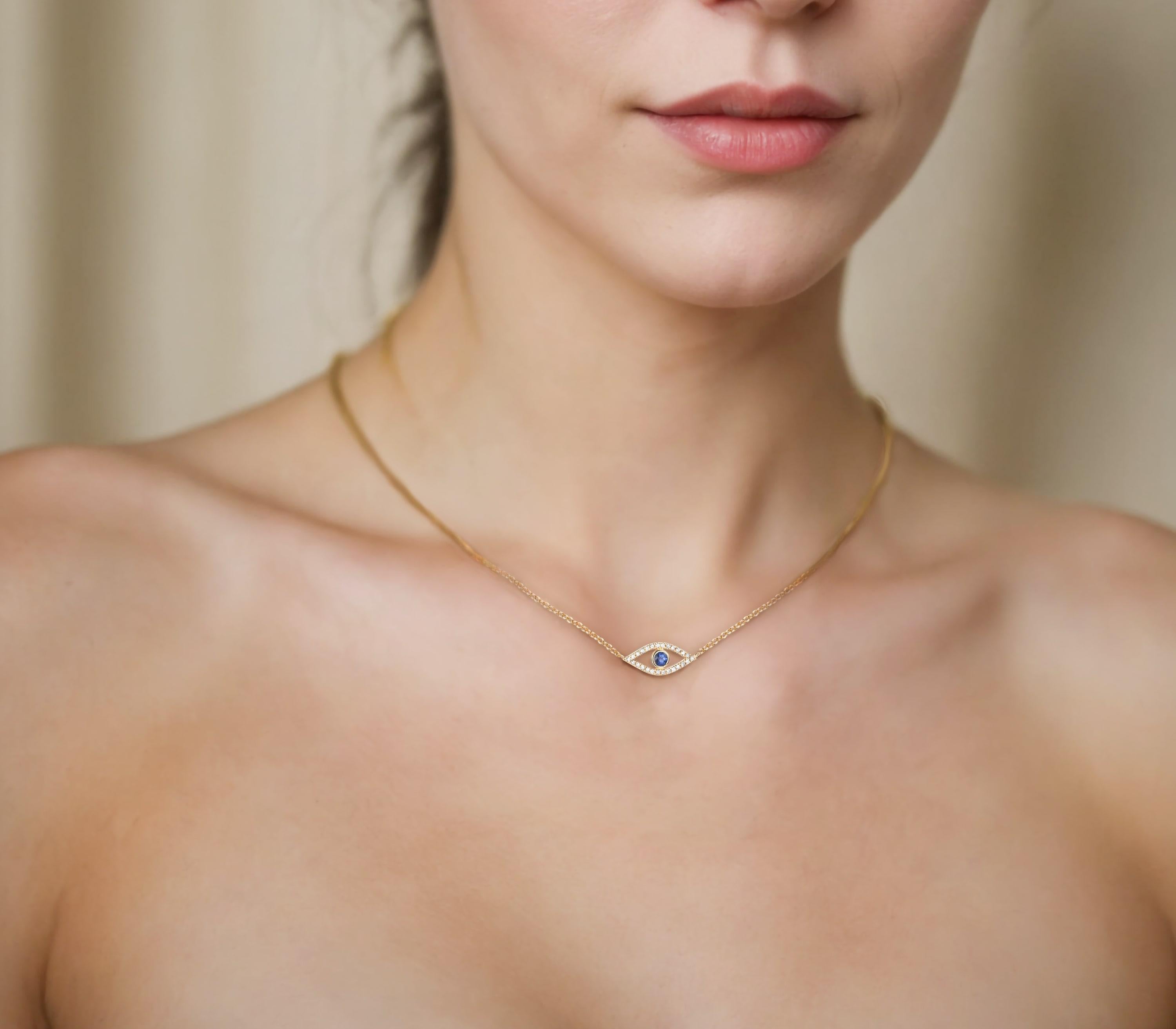Diese Halskette wurde entworfen, um Negativität abzuwehren und gleichzeitig jedem Outfit einen Hauch von Eleganz zu verleihen. Diese 14-karätige Evil Eye-Halskette aus Gelbgold ist perfekt für alle, die sowohl Schönheit als auch Bedeutung suchen.