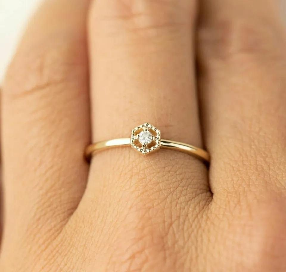 Taille ronde Bague de fiançailles en or massif 14k avec solitaire et diamant en vente