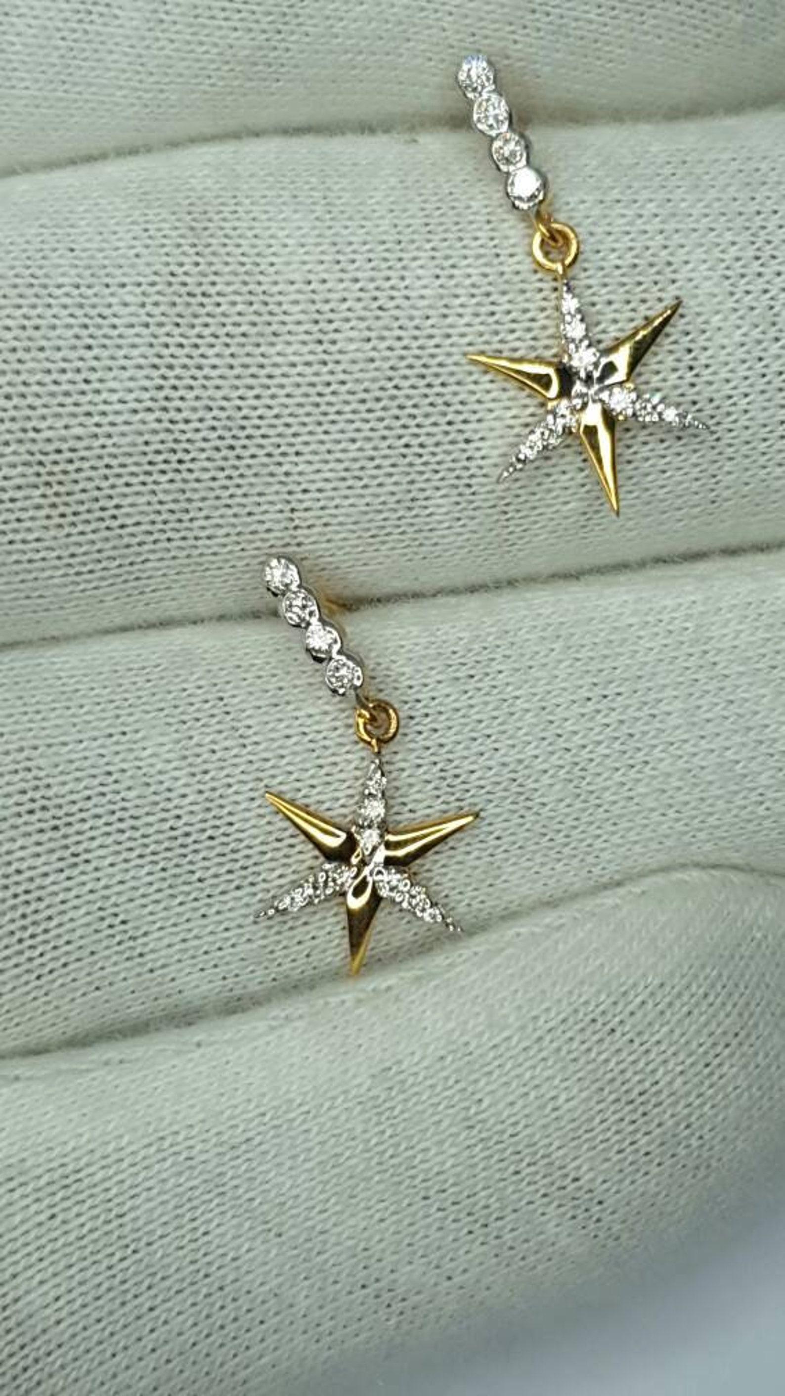 Pendants d'oreilles étoiles en or massif 14 carats et diamants naturels, cadeau pour les êtres chers en vente 1