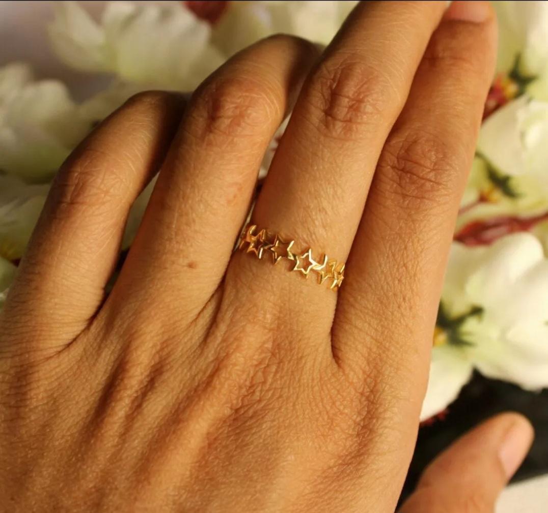 Anillo de oro macizo de 14 quilates Estrella Eternidad Anillo Estrella Celeste Anillo de pedida de diseño.

Base metálica
Oro amarillo, 14k
Metal
Oro amarillo



A P R O X T A M I E N T O

Todos los artículos se fabrican por encargo. Nuestro tiempo