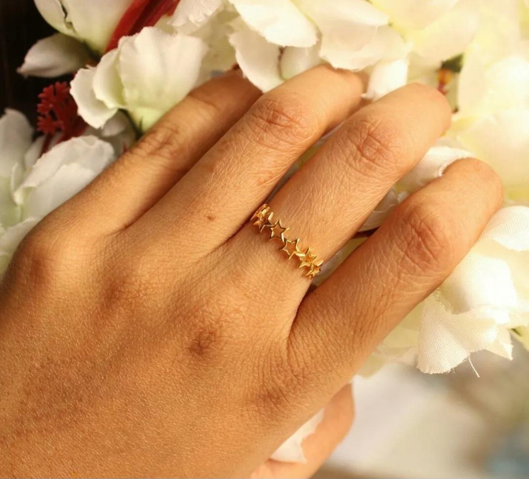 Anillo de oro macizo de 14 quilates Estrella Eternidad Anillo Estrella Celeste Anillo de pedida de diseño. en venta 1