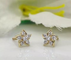 14k Solid Gold Star Natural Diamond Minimalist Gold Star Stud Earring
