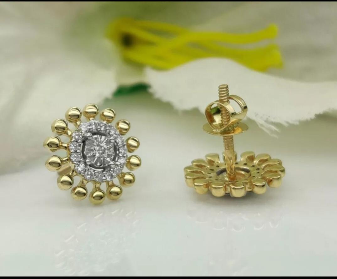 14k Solid Gold Sunflower Earrings Diamond Tiny Floral Gold Earring Birthday Gift In New Condition For Sale In Chicago, IL