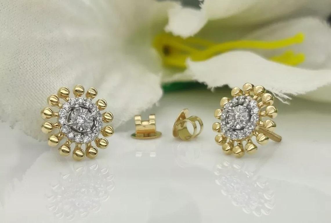 Round Cut 14k Solid Gold Sunflower Earrings Diamond Tiny Floral Gold Earring For Sale
