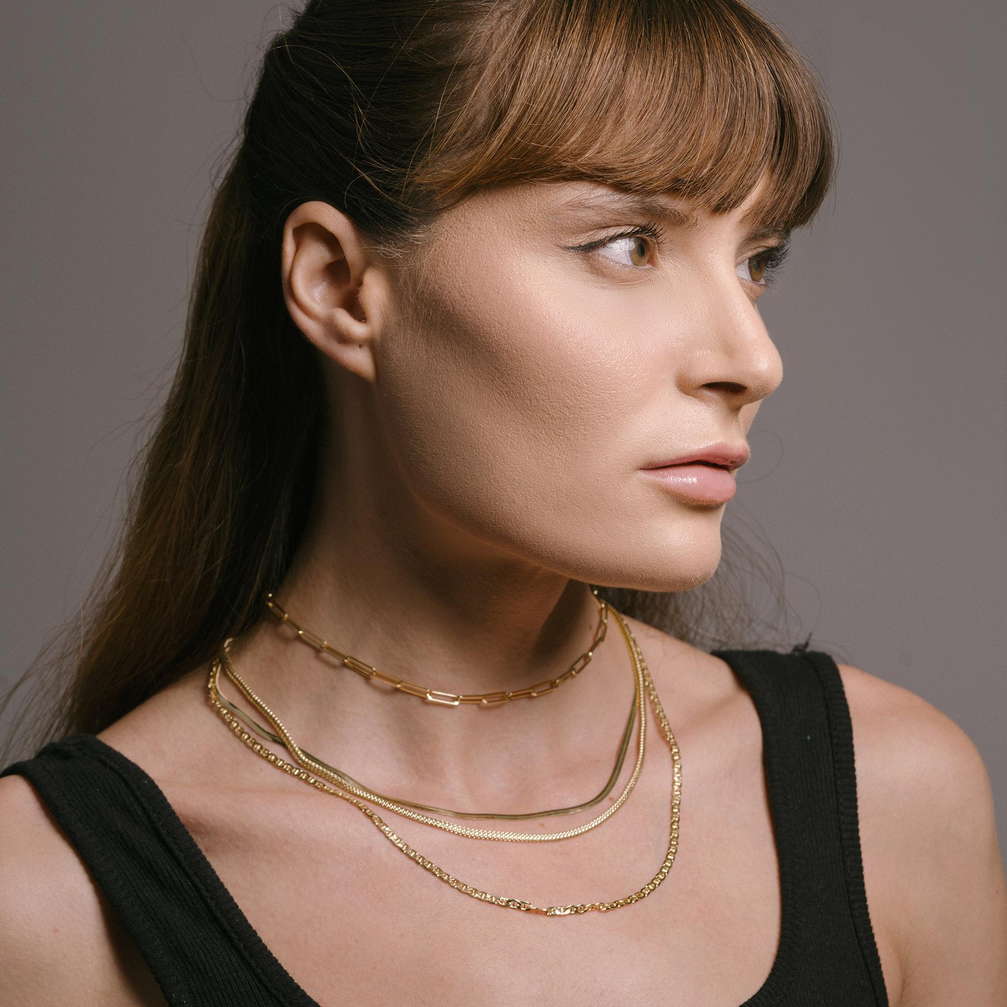 Collana a catena sottile in oro massiccio 14K - Design/One leggero e stratificato in vendita 3