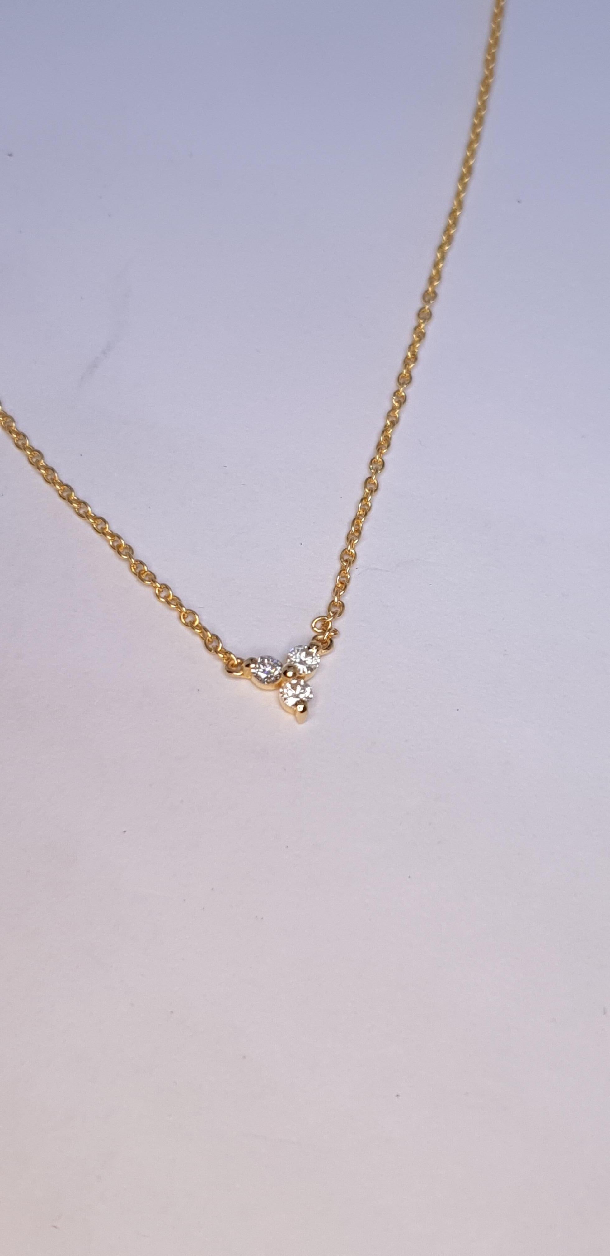 Collier en or massif 14K à trois diamants Breloque en diamant naturel. en vente 12
