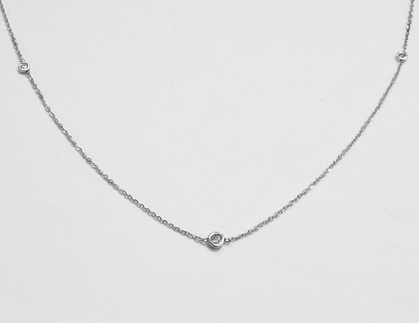 necklace with three diamonds