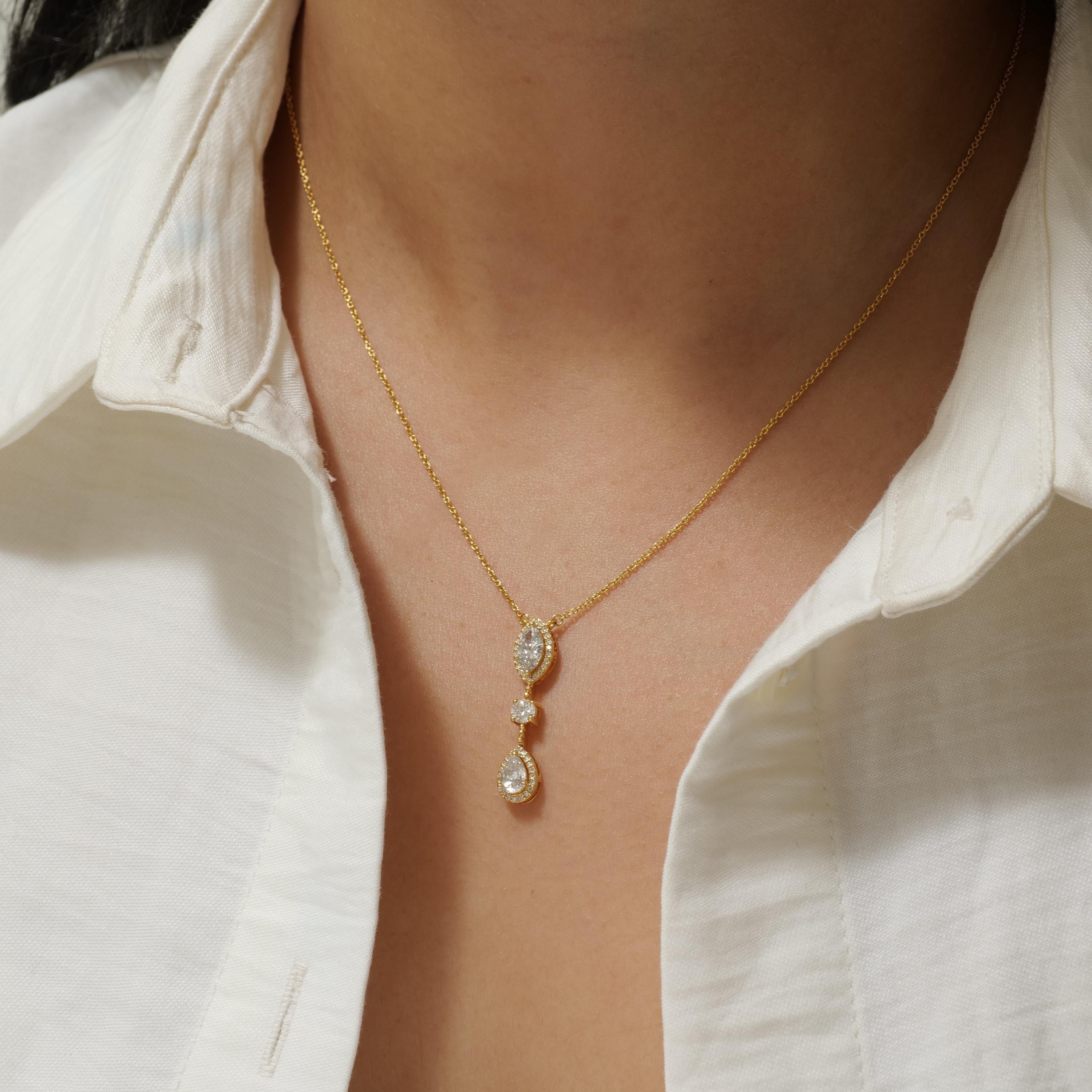Collar De Tres Piedras De Oro Macizo De 14k Con Dimaantes Naturales (Certificados) Corte marquesa en venta