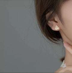 14K Solid Gold Triangle V Shape Stud Earrings Diamond Women Wedding Party Gift.