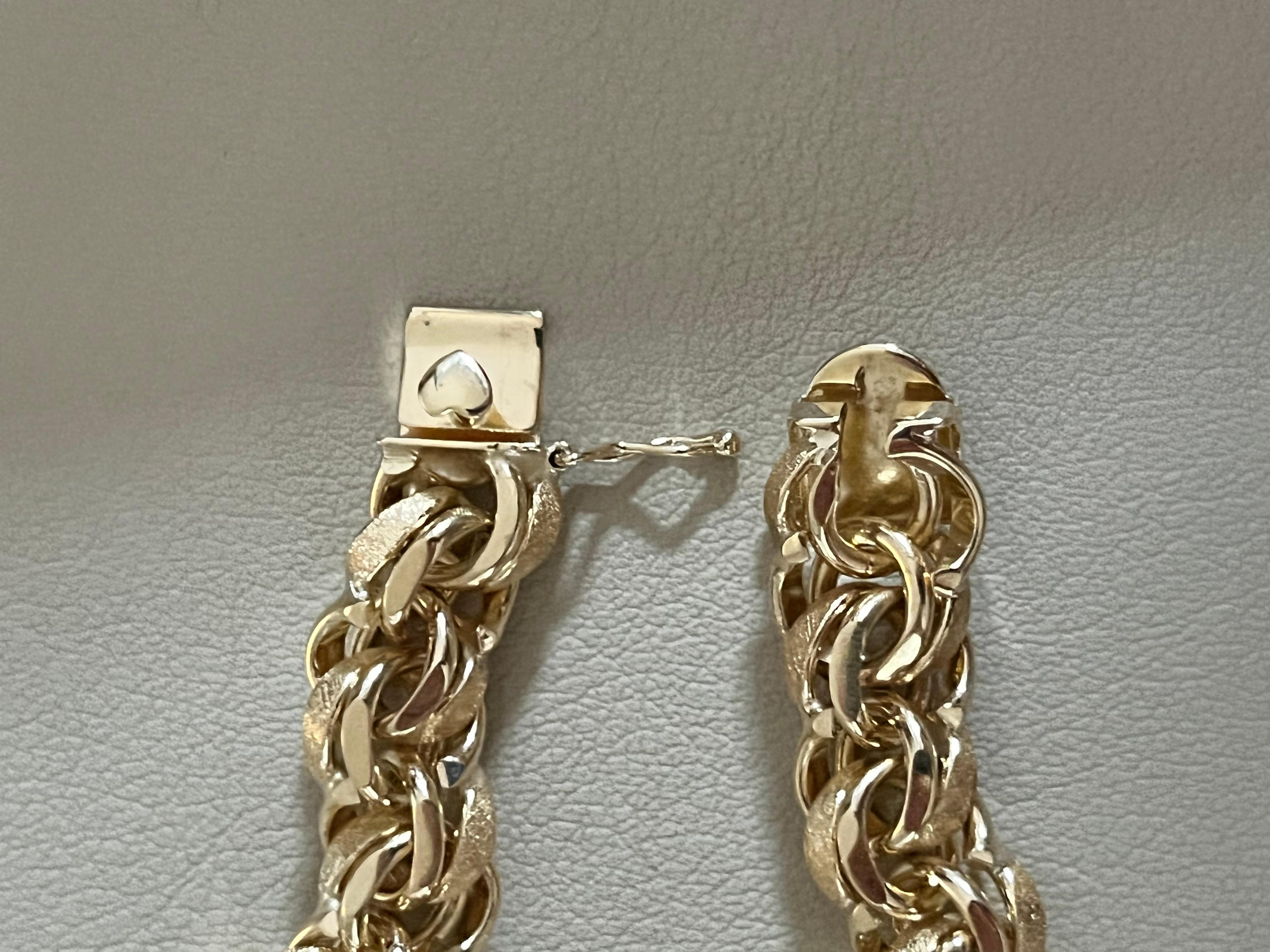 14k Solid Gold Unisex Circle Link Bracelet with Box Closure In New Condition For Sale In Miami, FL