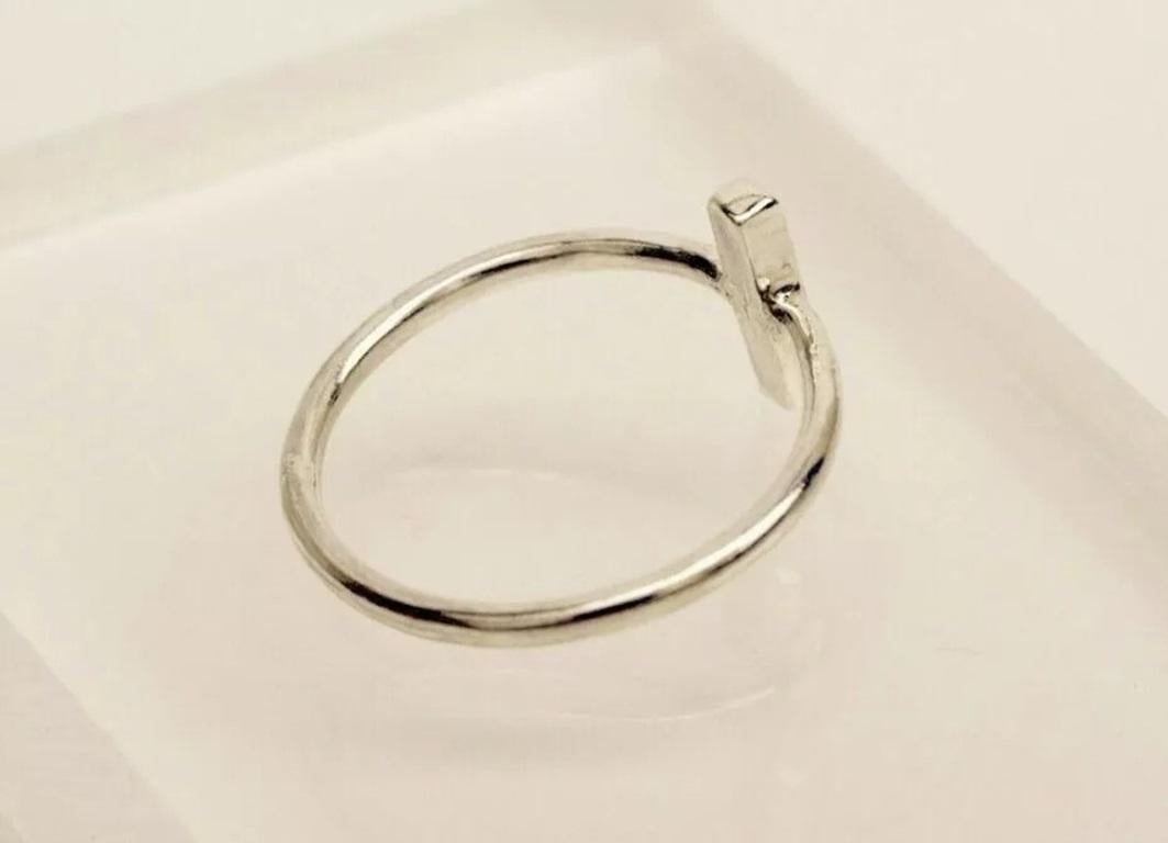 Bague à barre verticale en or massif 14k Bague femme délicate faite à la main Cadeau de Saint-Valentin
Léger, il peut être porté tous les jours

Informations complémentaires :
Condit : Nouveau sans étiquette : Un article neuf, non utilisé et non