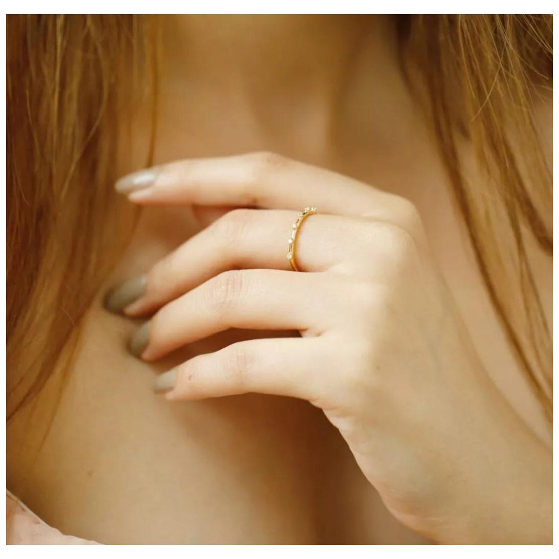 Alianza de boda de oro macizo de 14k Alianza de media eternidad minimalista con apilamiento de diamantes