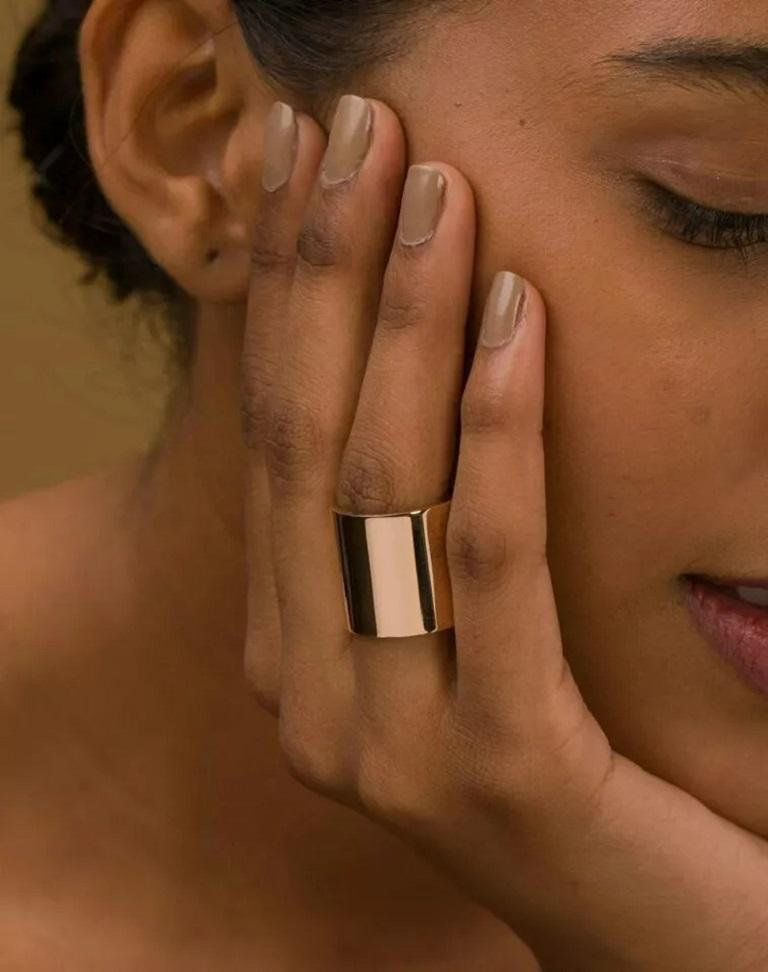 14k Solid Gold Wide Ring Band Unisex In New Condition For Sale In Chicago, IL