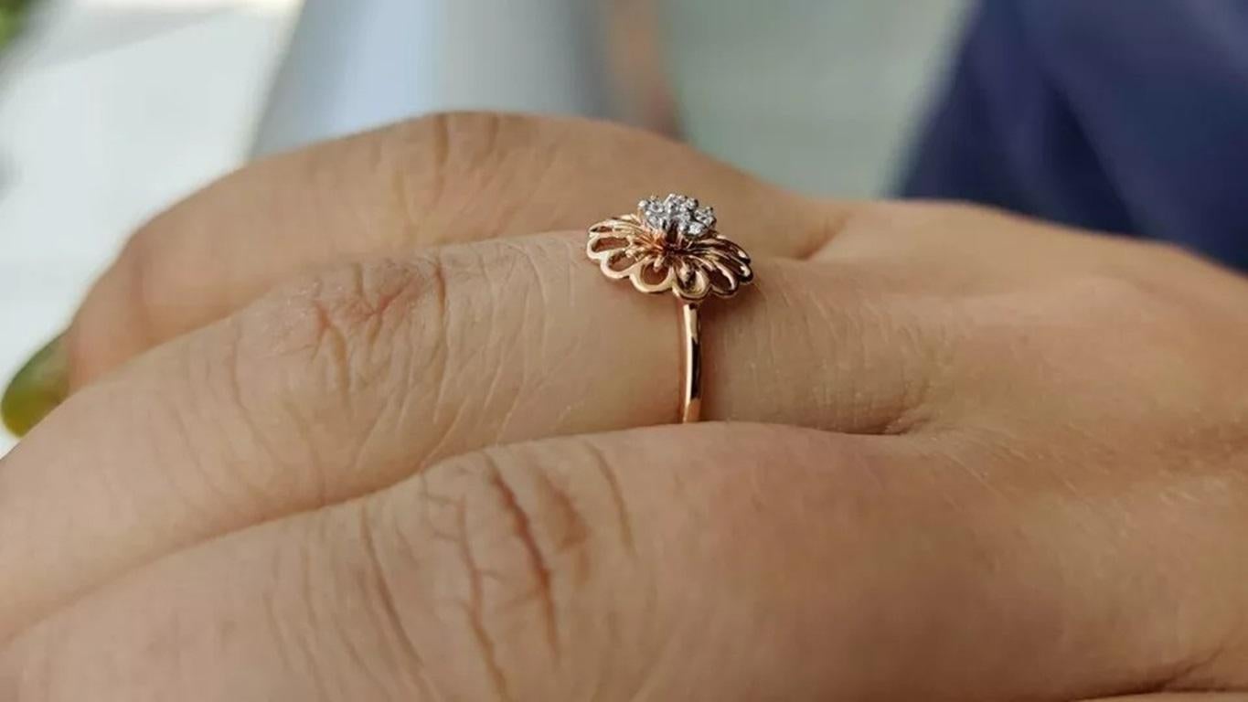 14k Solid Rose Gold Diamond Floral Designer Engagement Ring In New Condition For Sale In Chicago, IL