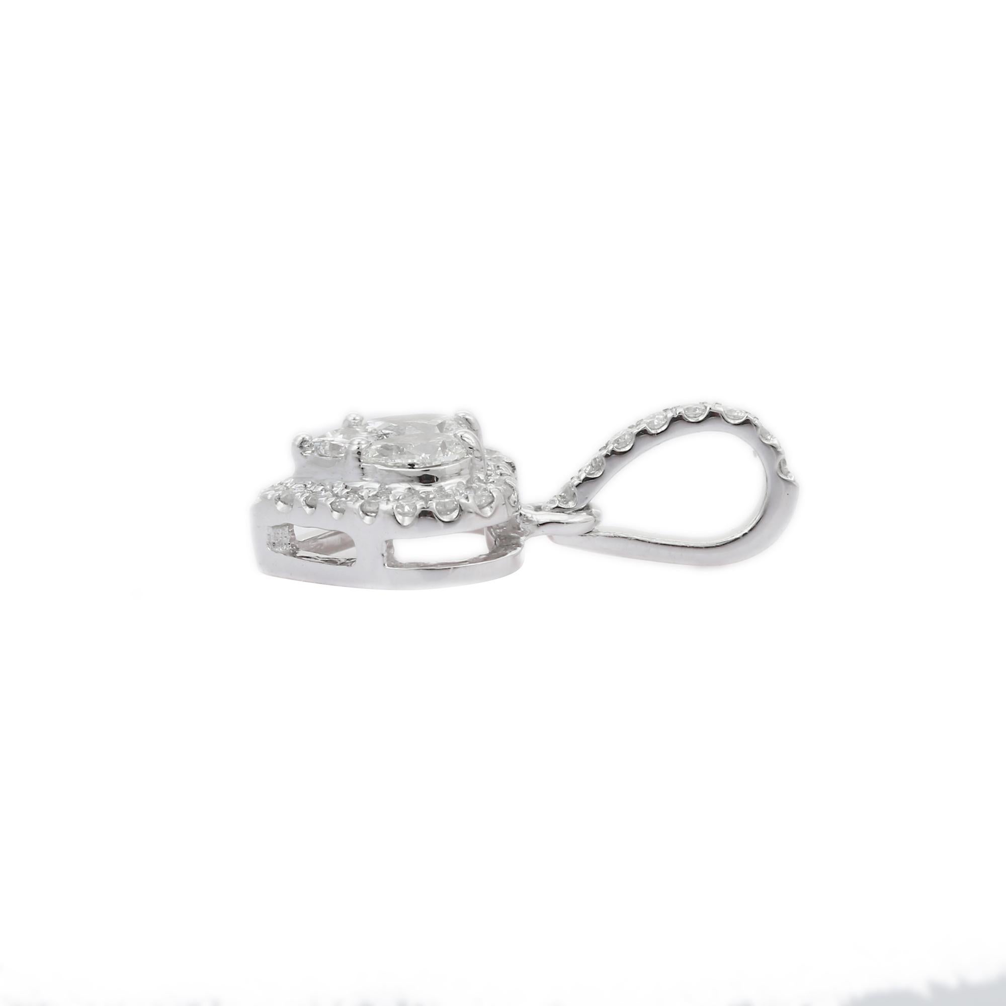 Moderne 14k Solid White Gold Dainty Diamond Heart Pendentif Gift For Her, Christmas Gift en vente