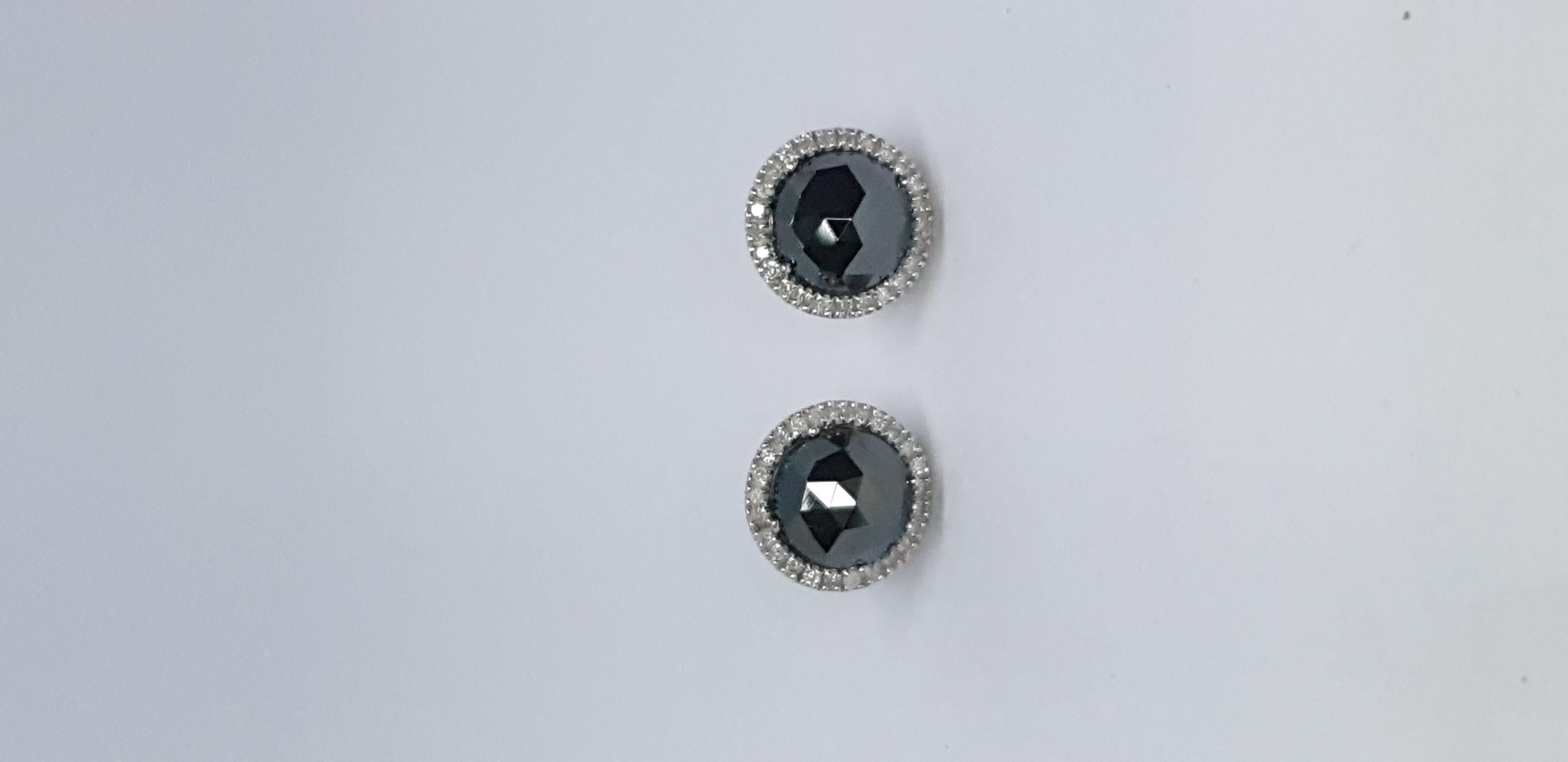 14K Solid Real White Gold Diamond Studded Spinel Stud Earring For Women. For Sale 14