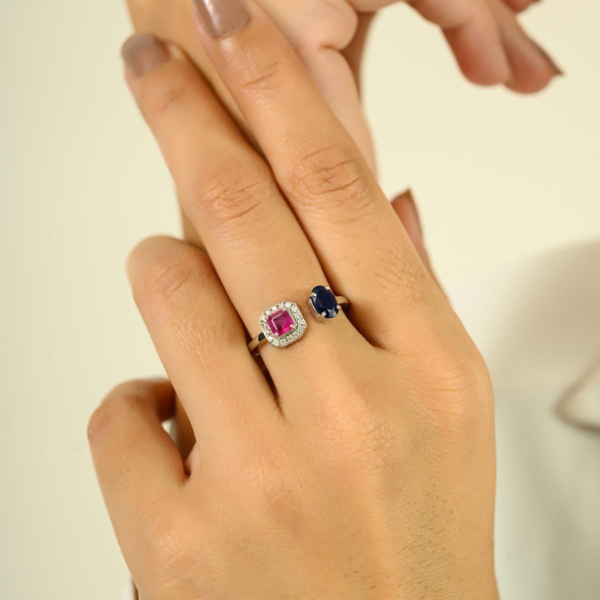 Im Angebot: Offener Ring aus 14 Karat massivem Weißgold mit natürlichem Rubin und Saphir mit Diamant-Halo () 4