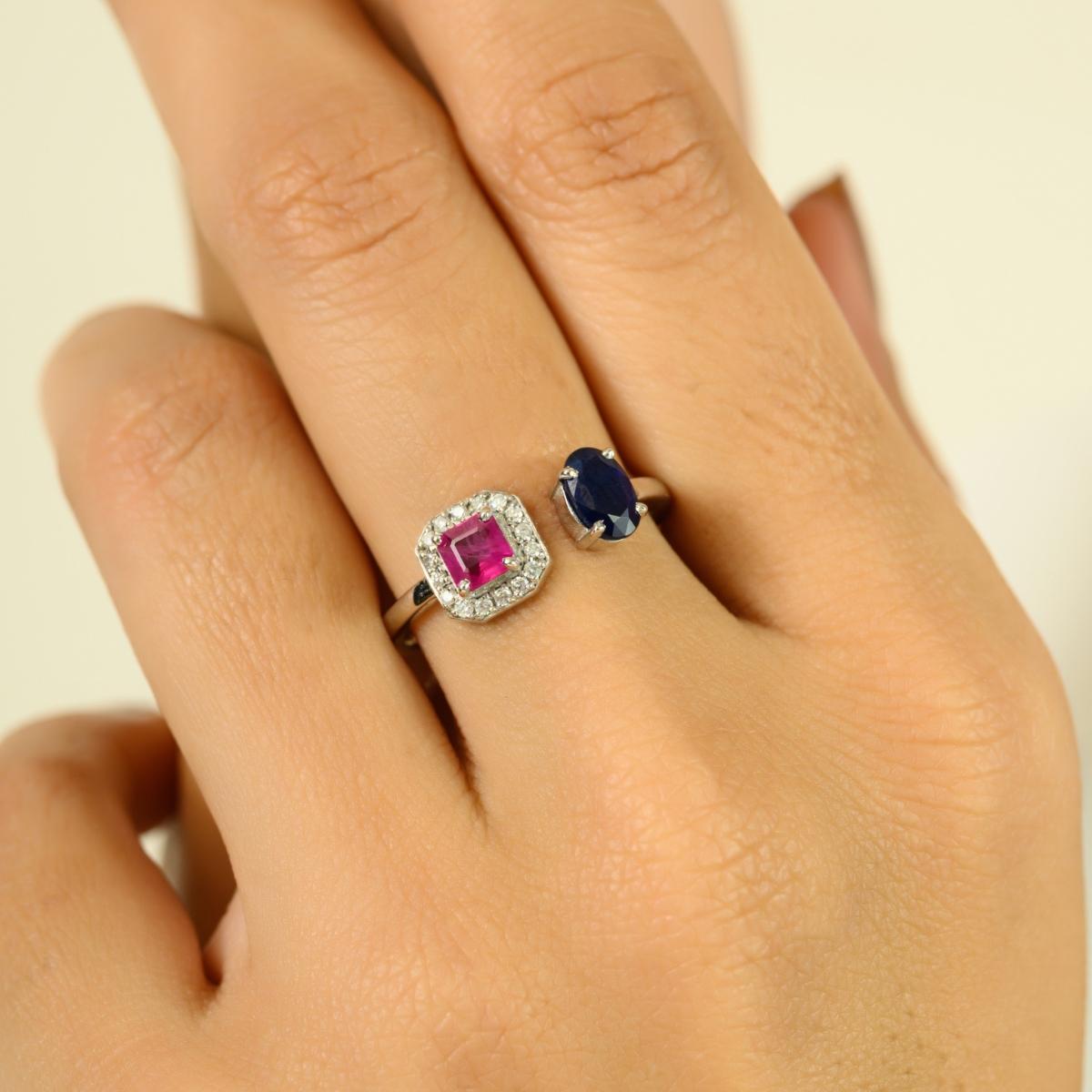 Im Angebot: Offener Ring aus 14 Karat massivem Weißgold mit natürlichem Rubin und Saphir mit Diamant-Halo () 6