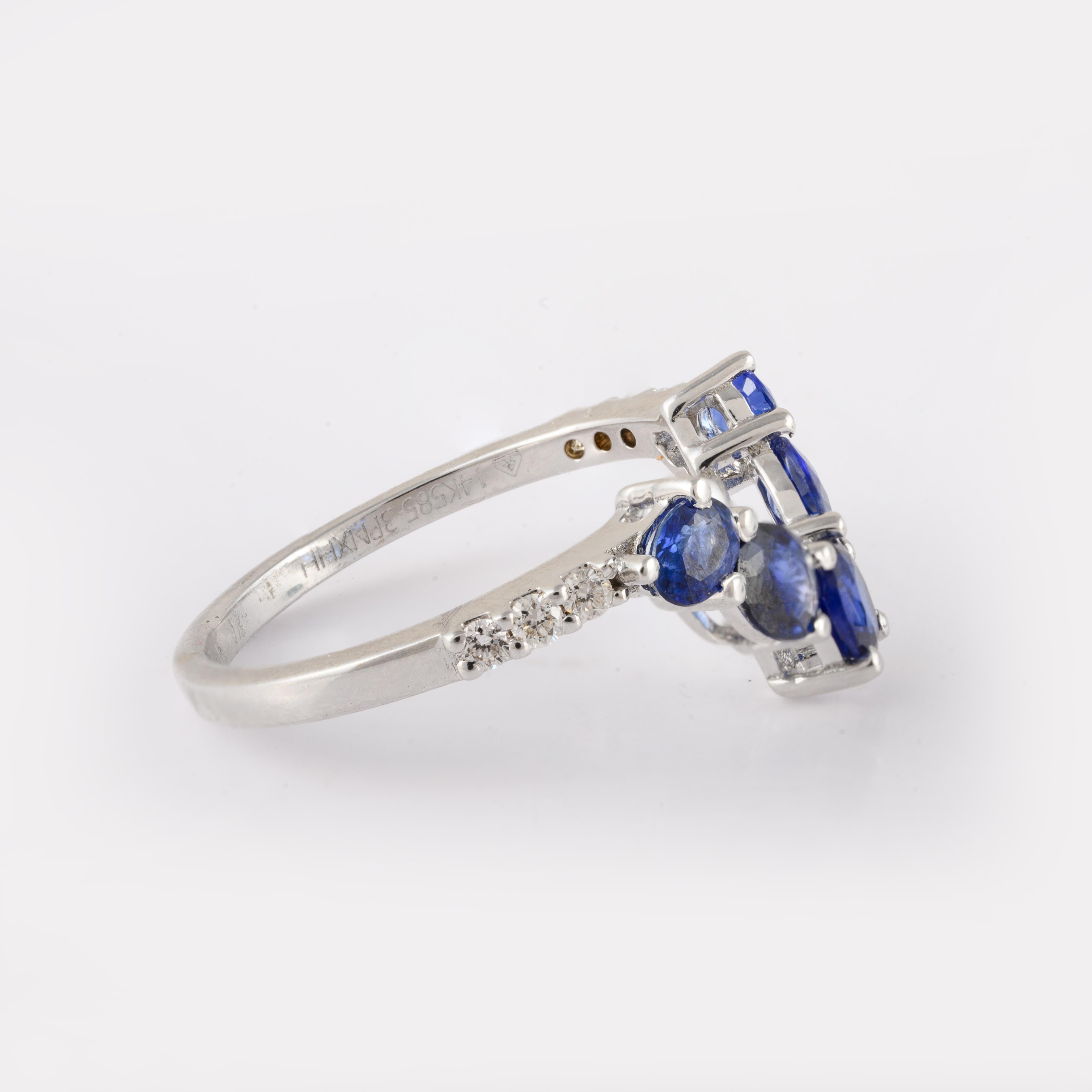 For Sale:  14k Solid White Gold Oval Blue Sapphire Chevron Ring with Flanked Diamonds 5