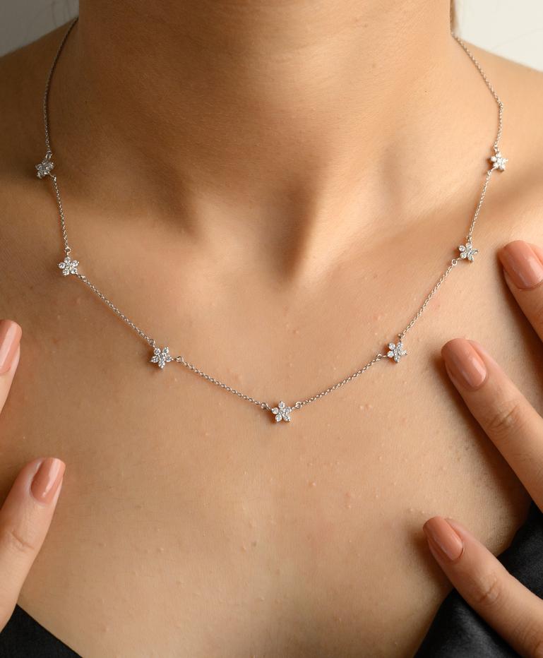 Moderniste 14k Solid White Gold Star Diamond Chain Necklace Gift For Her en vente
