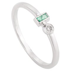 Bague cadeau en or blanc massif 14 carats avec émeraude et diamant