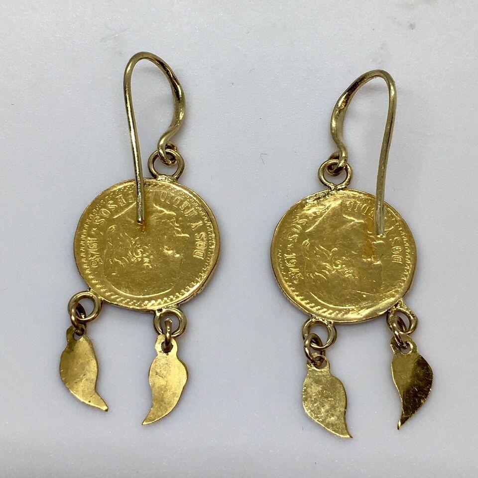 14K Solid Yellow Gold 22K 2.5 Pesos Gold Coin 1.5 Inch Dangling Wire Earrings In Good Condition For Sale In Santa Monica, CA
