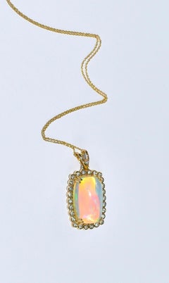 14k Solid Yellow Gold 7.51CT Natural Opal 0.42CT Diamond Necklace
