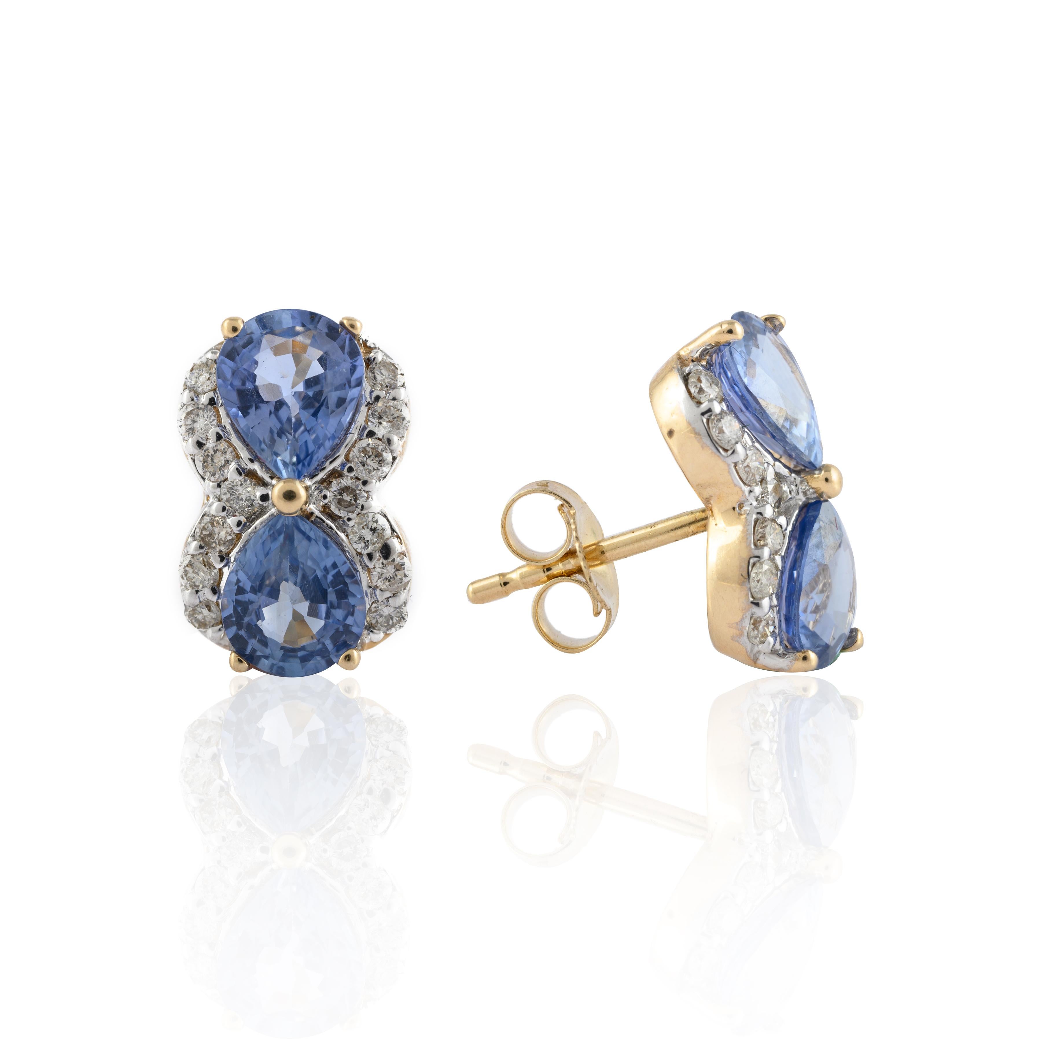 Art déco Clous d'oreilles art déco en or jaune massif 14 carats avec diamants et saphirs bleus  en vente