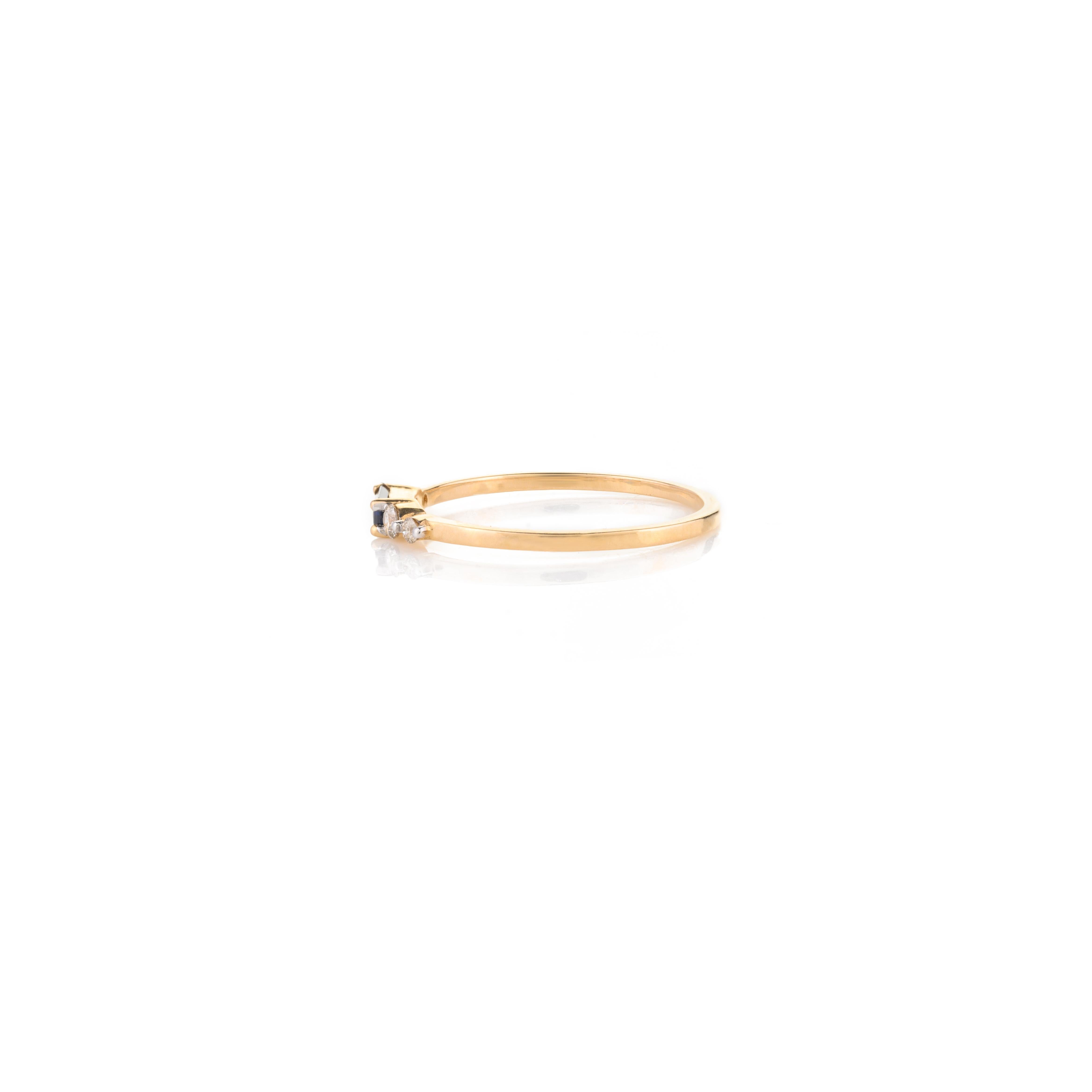 Im Angebot: Stapelbarer Ring aus 14 Karat massivem Gelbgold mit blauem Saphir und Diamant für sie () 7
