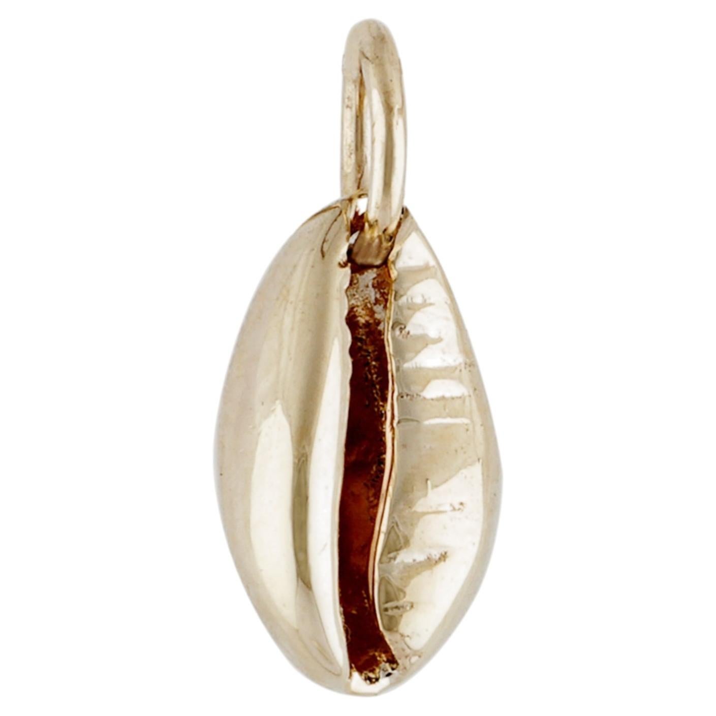 14K Solid Yellow Gold Cowrie Shell Charm Pendant Boho Luxury Fine Jewelry For Sale