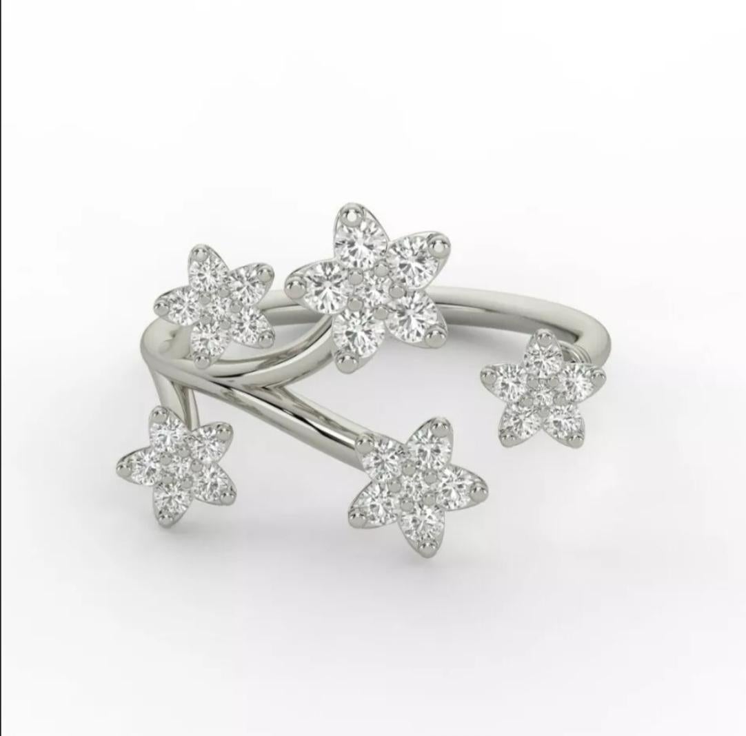 Bague en or jaune massif 14K avec fleur en diamant Cadeau de fin d'études Bague en or. Unisexe en vente