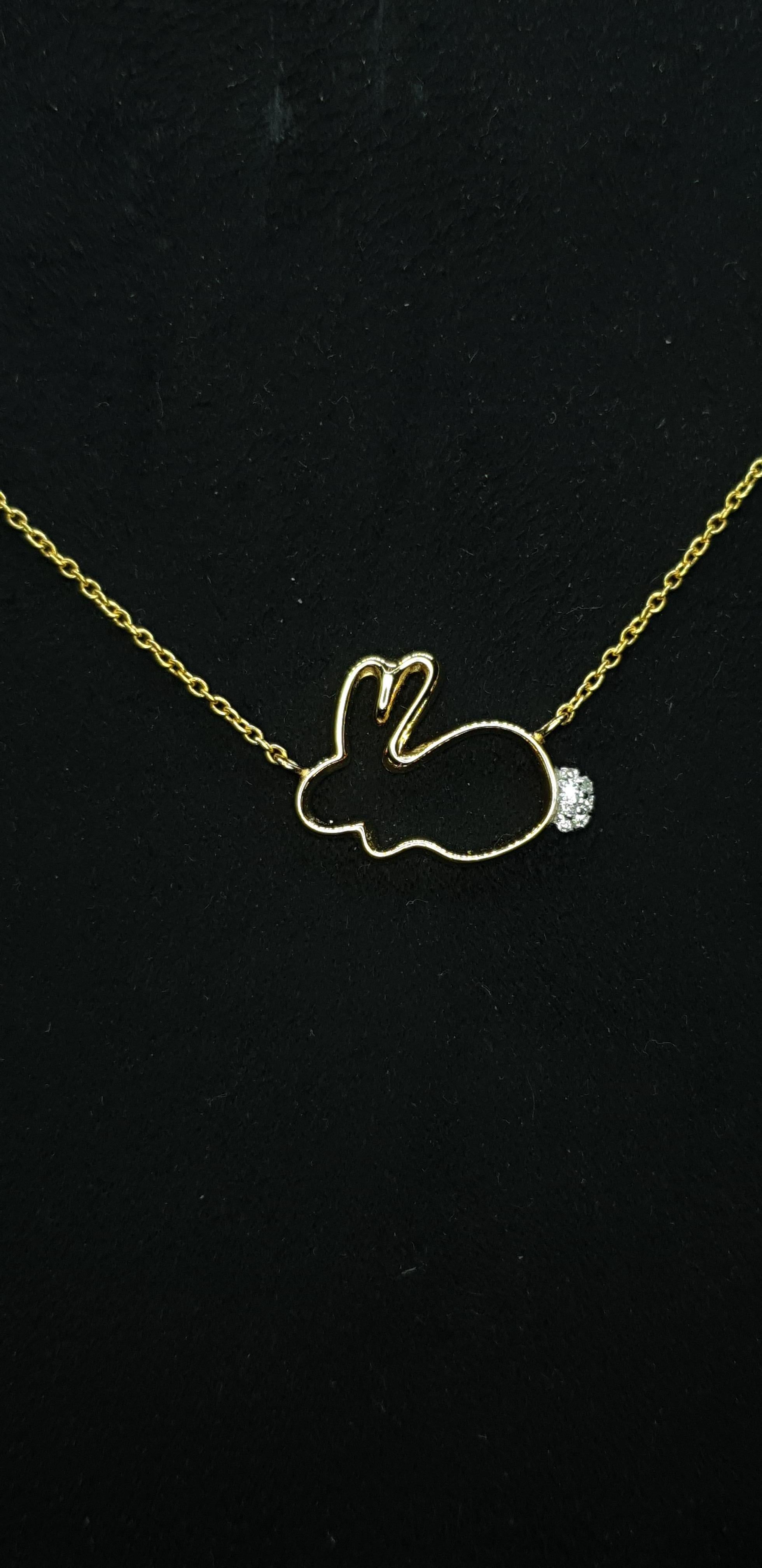 Collier Lapin en or jaune massif 14K avec diamants Dainty en vente 3
