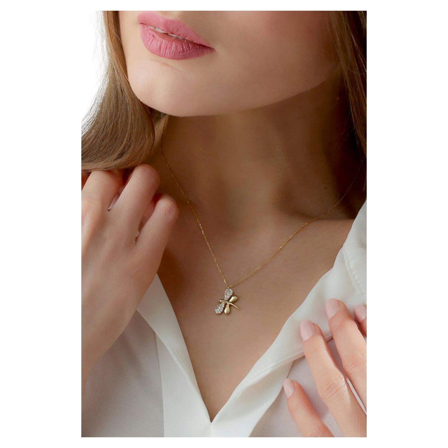 Collier libellule en or jaune 14k pendentif diamant Collier libellule en or